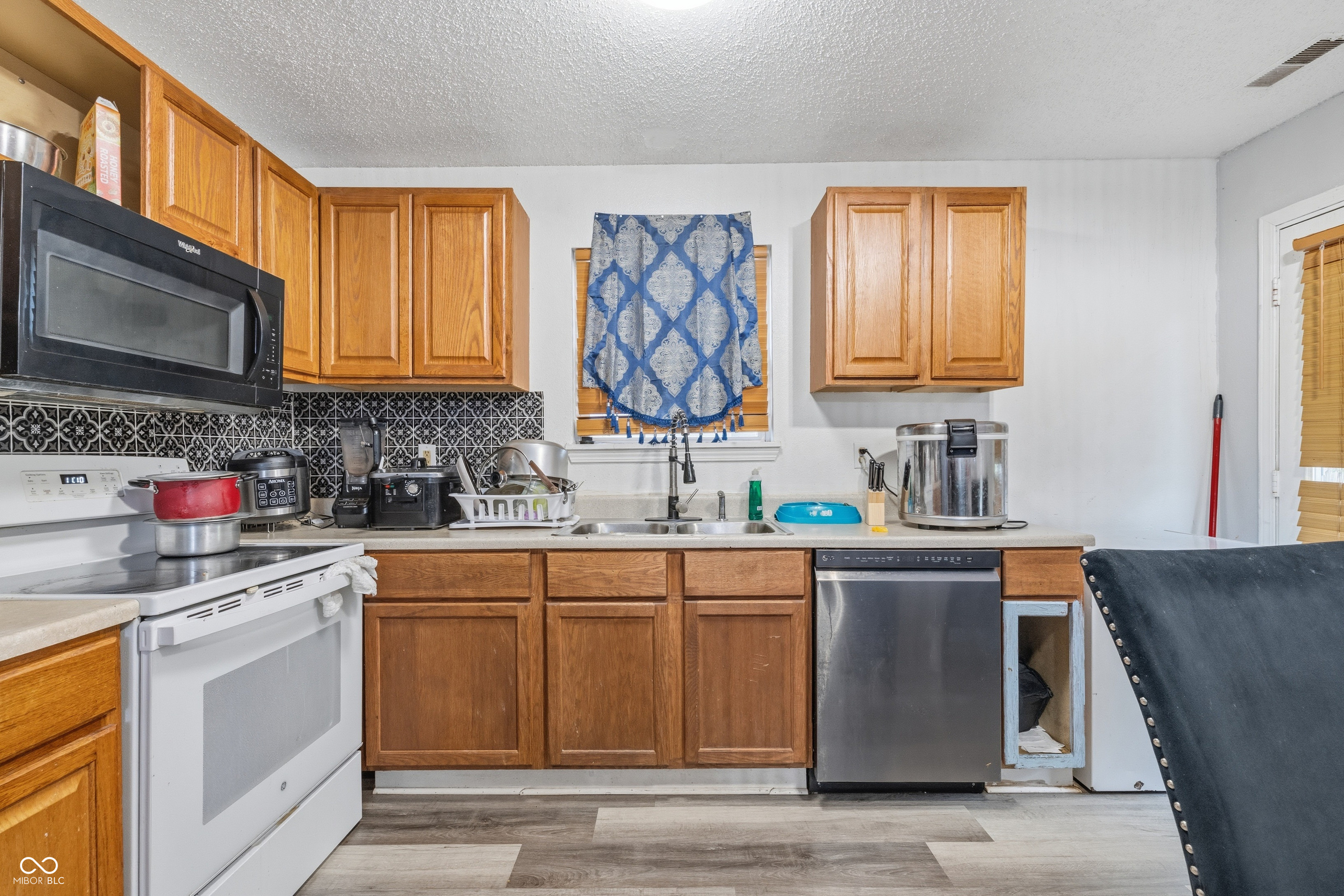 6516 Hazelhatch Drive, Indianapolis, IN, 46268 photo 5 of 15