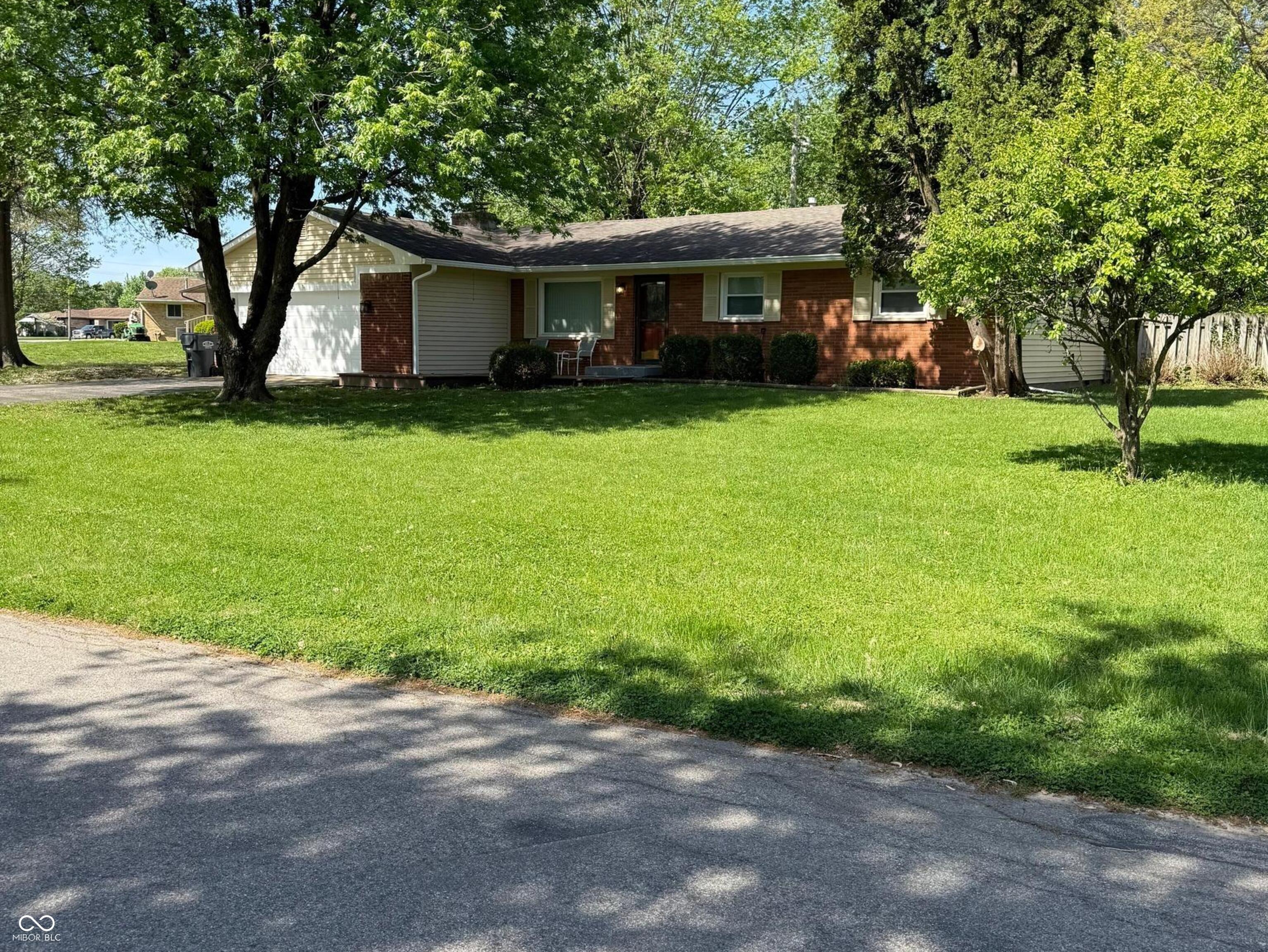 480 McCarty Drive, Greenwood, IN, 46142 photo 5 of 37