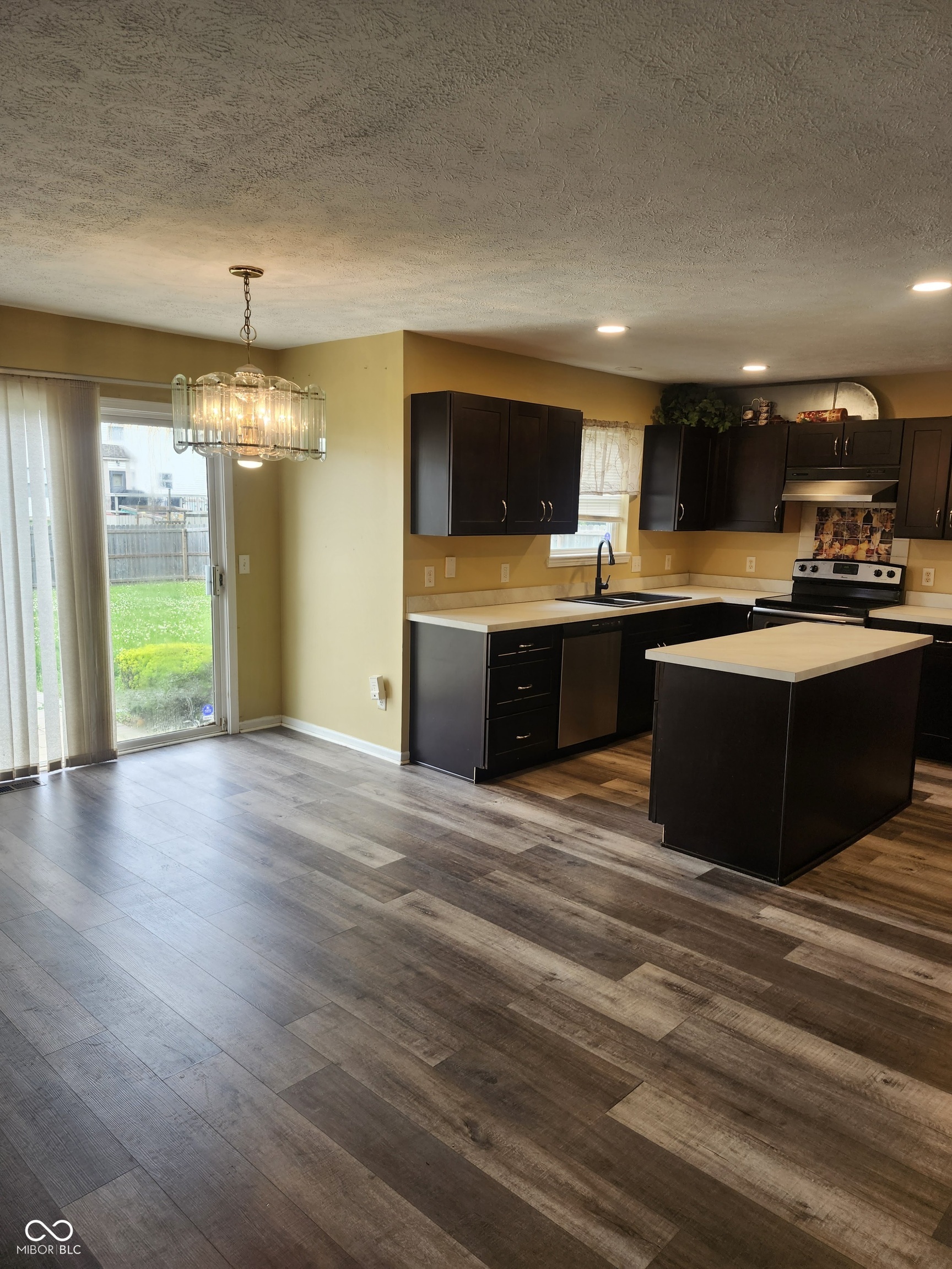 6430 Kentstone Drive, Indianapolis, IN, 46268 photo 5 of 25