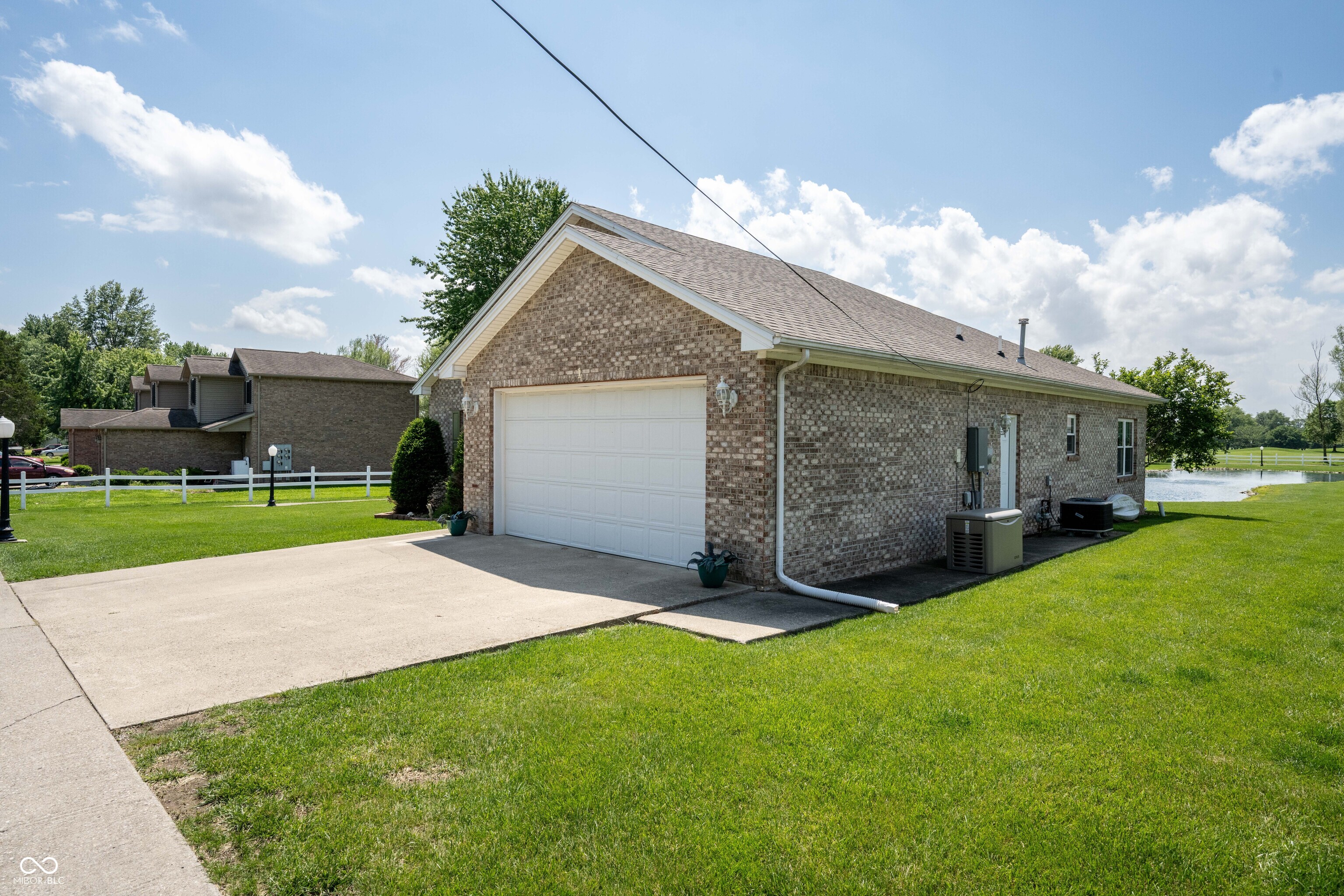 5584 Sandy Creek Drive N, Seymour, IN, 47274 photo 5 of 33