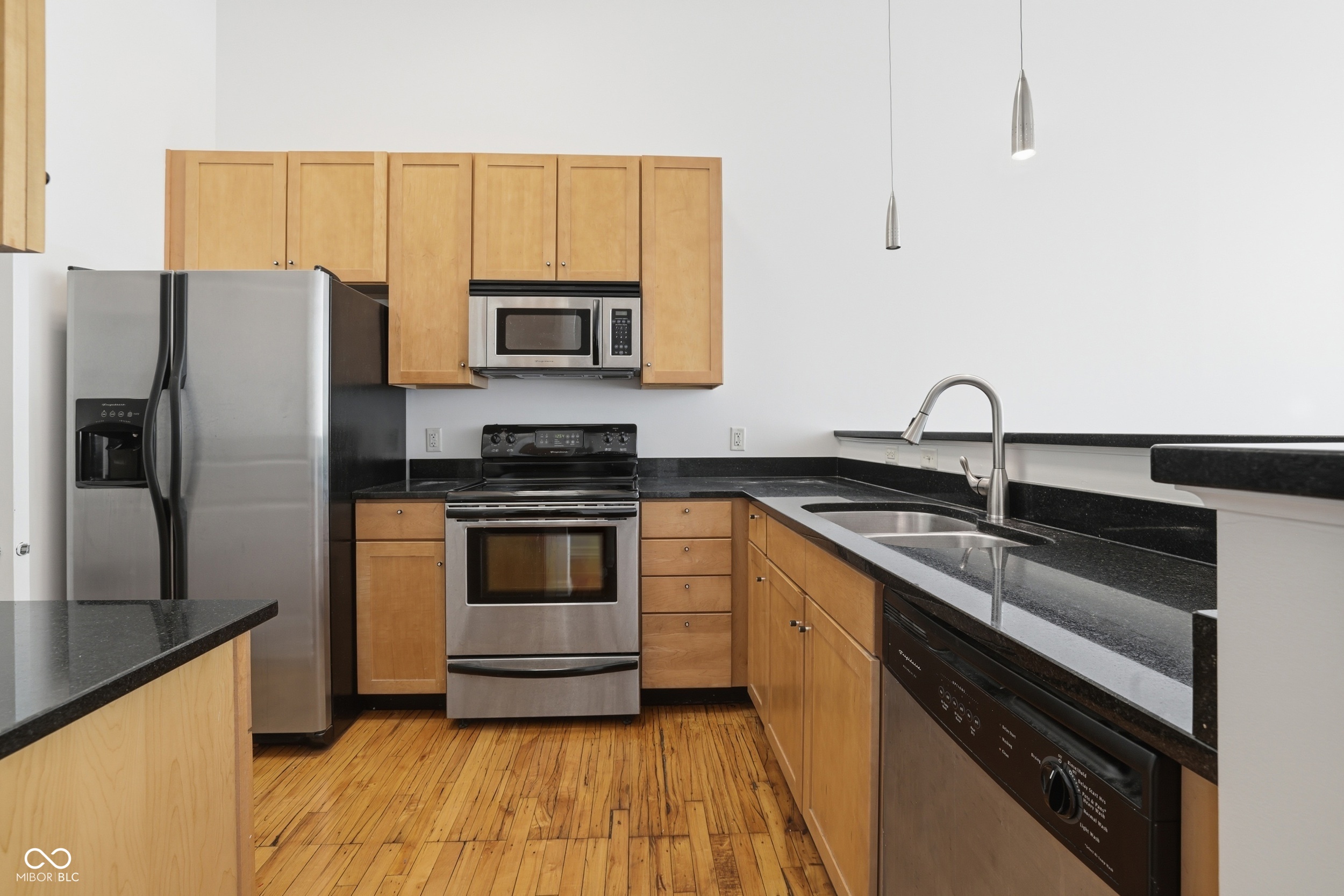 624 E Walnut Street #39, Indianapolis, IN, 46204 photo 5 of 36
