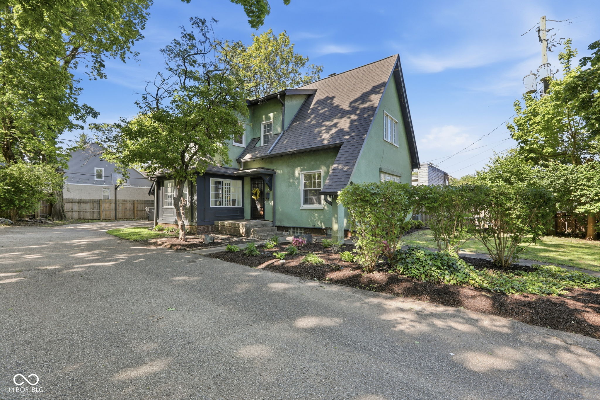 715 Kessler Blvd E Drive, Indianapolis, IN, 46220 photo 5 of 49