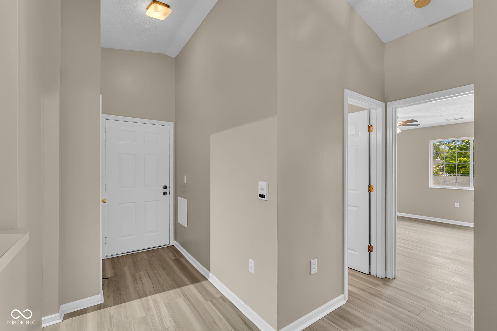 209 Faulkner Court #205, Carmel, IN, 46032 photo 5 of 49