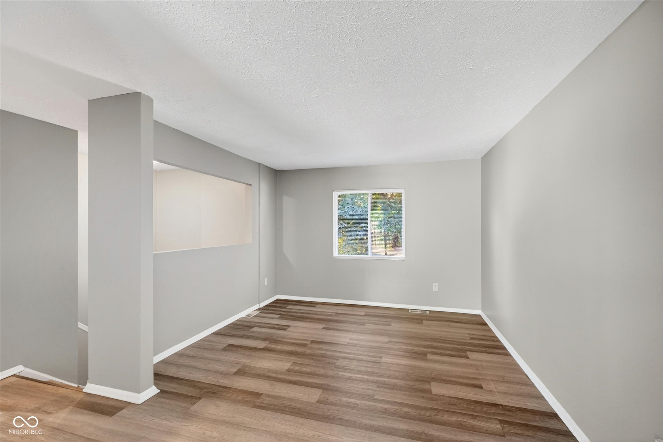 10322 Starview Drive, Indianapolis, IN, 46229 photo 5 of 34