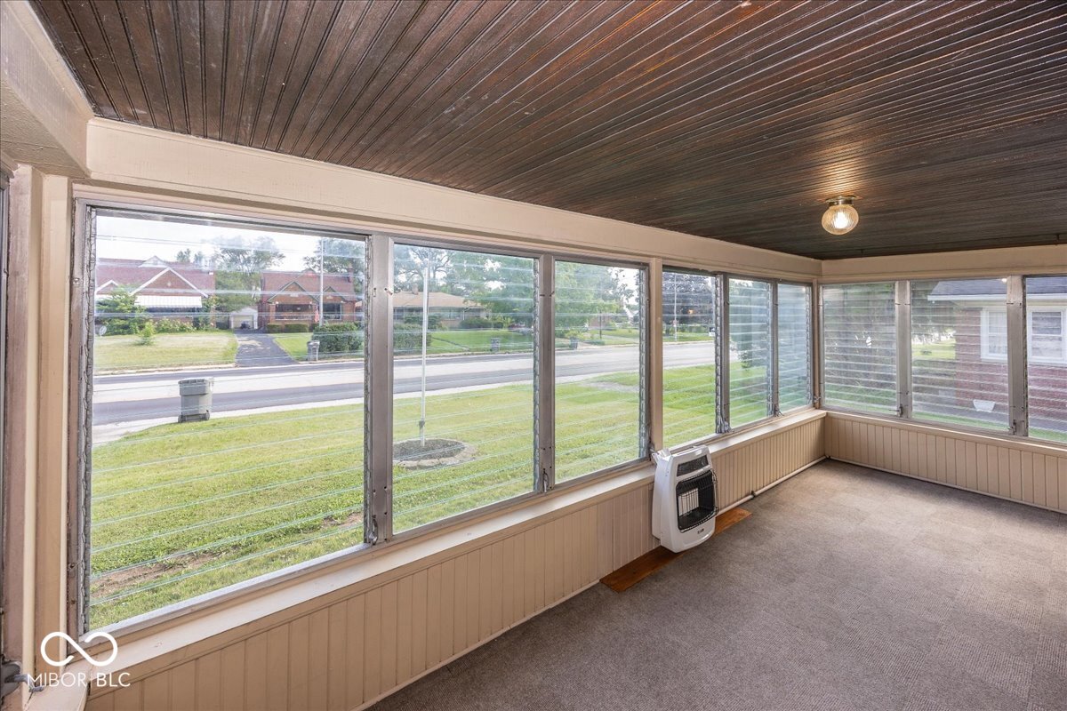 5325 E 10th Street, Indianapolis, IN, 46219 photo 5 of 35
