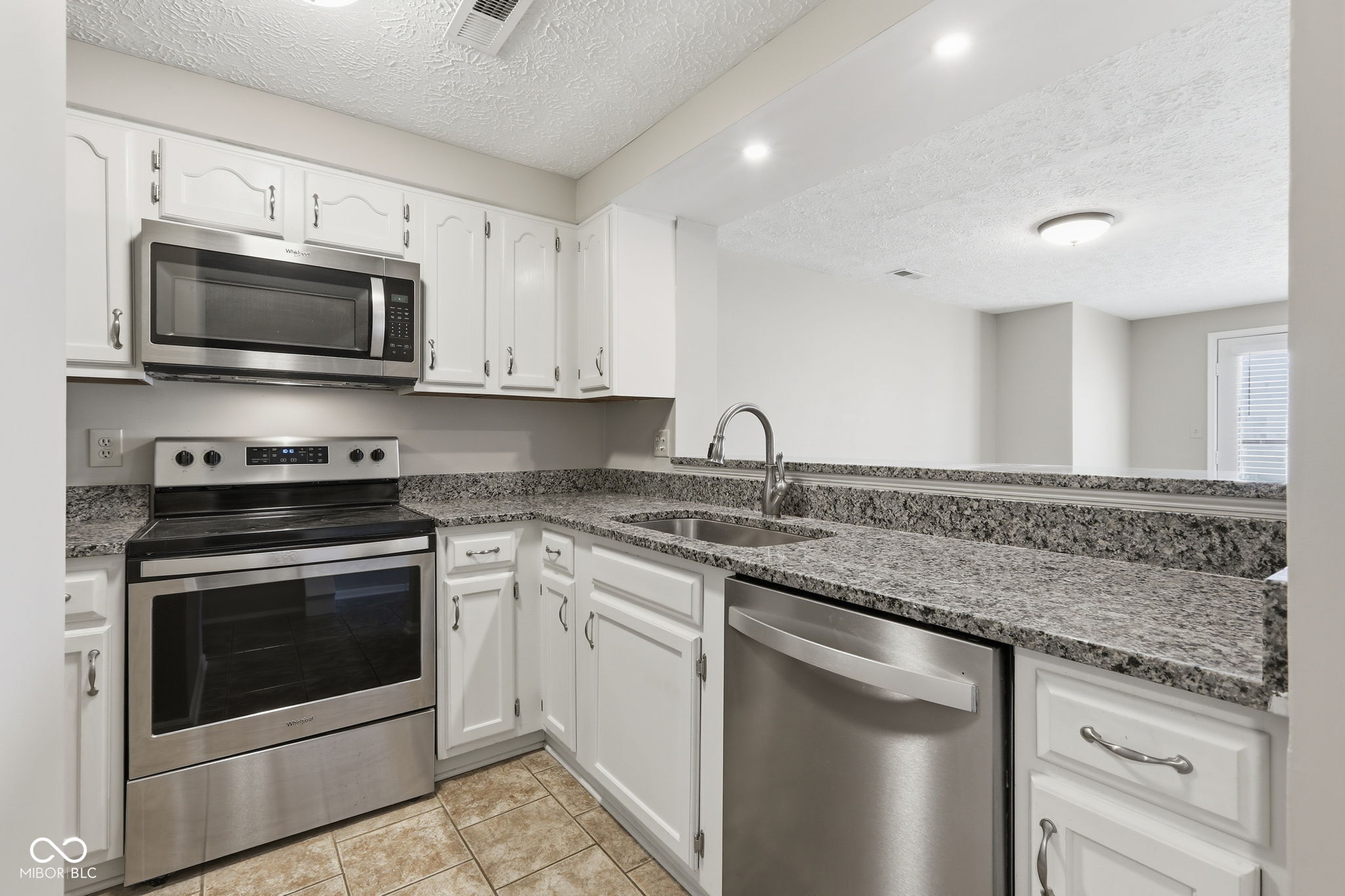 3189 Sandpiper North Drive, Indianapolis, IN, 46268 photo 5 of 30