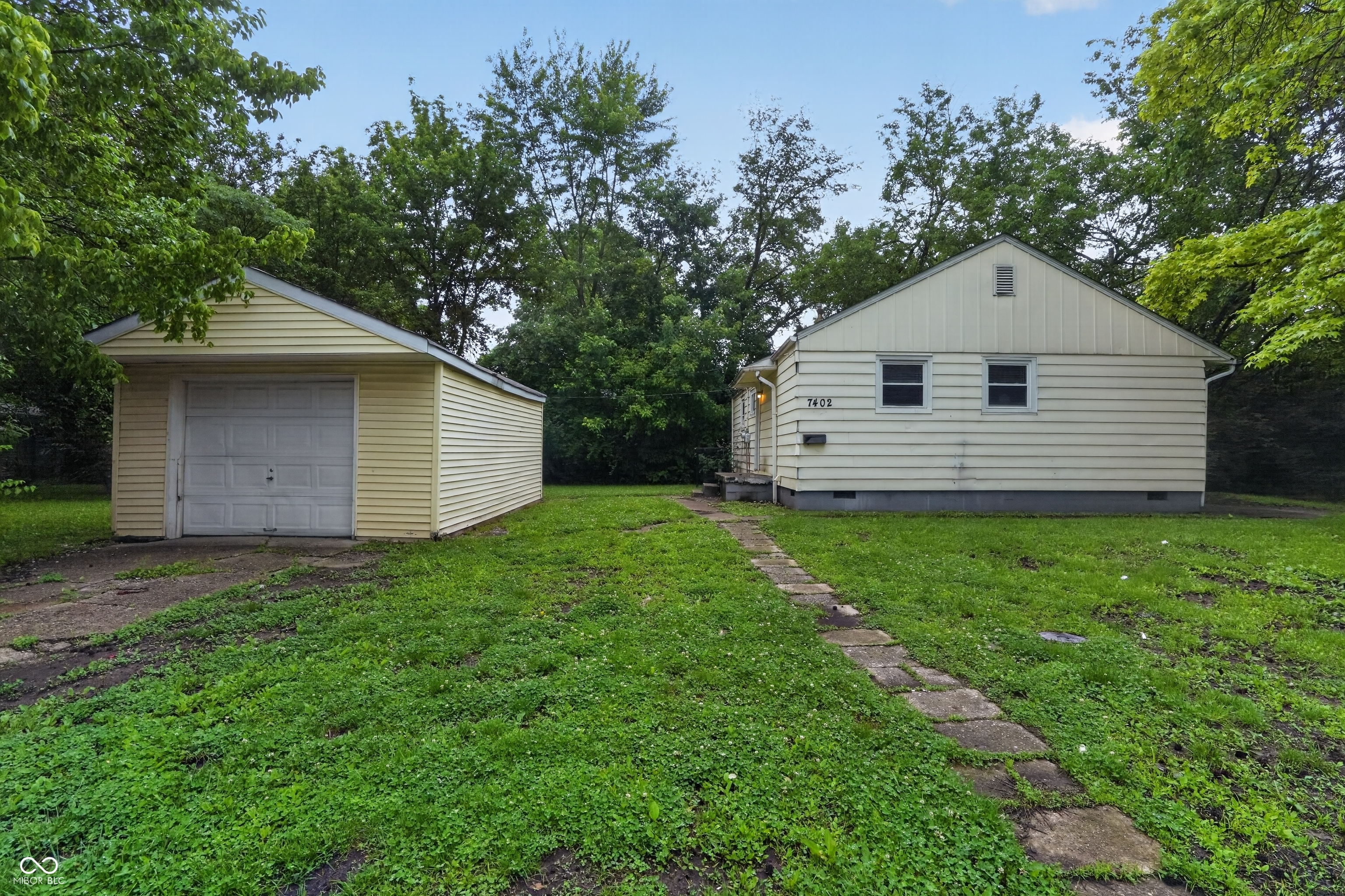 2217 N Spencer Avenue, Indianapolis, IN, 46218 photo 5 of 15
