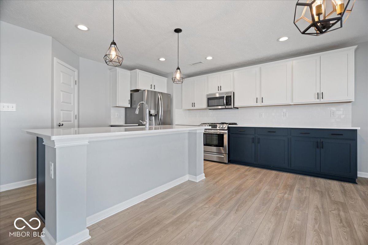 13194 N Landing Circle E, Camby, IN, 46113 photo 5 of 29