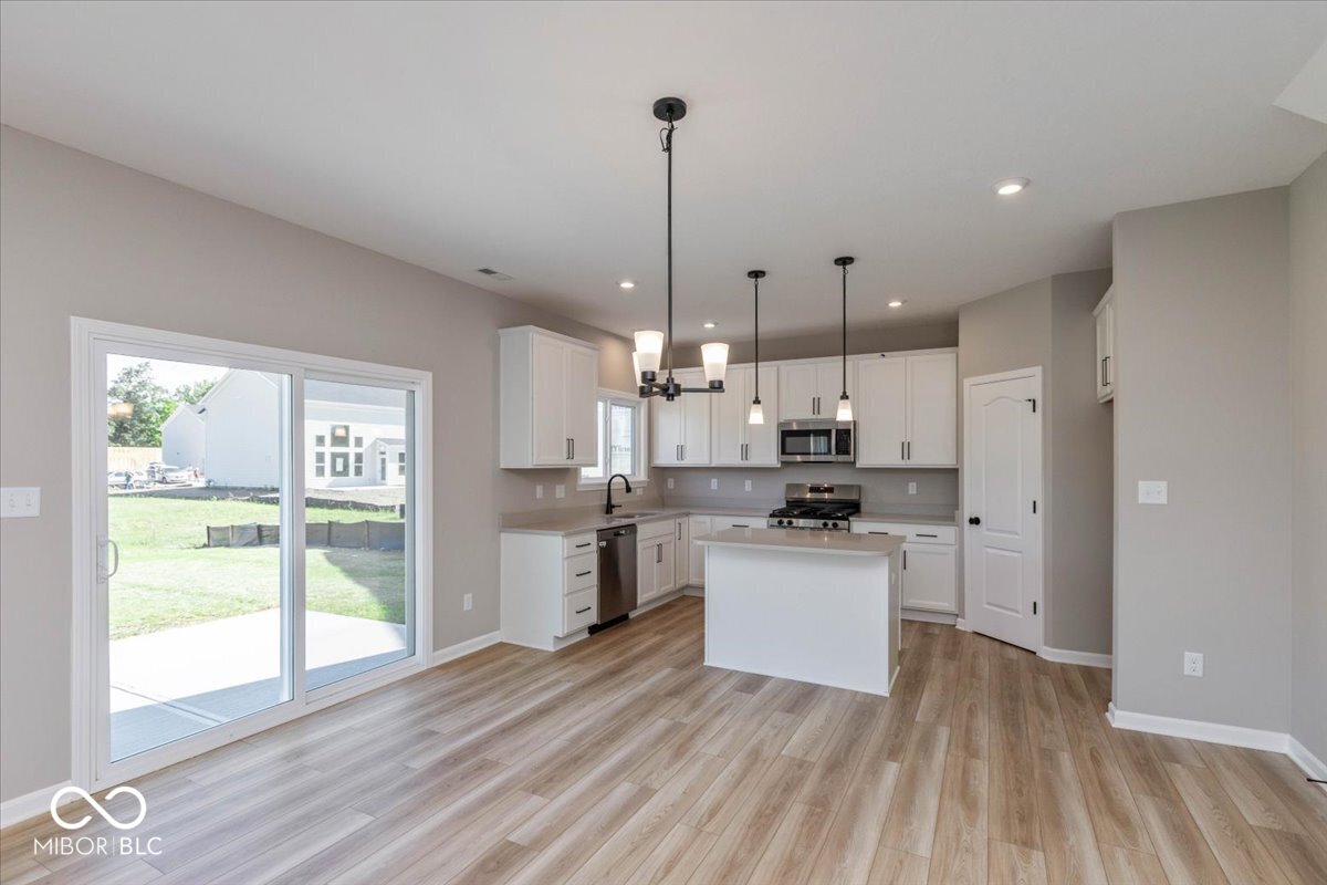 9548 Jadestone Way, Indianapolis, IN, 46239 photo 5 of 34