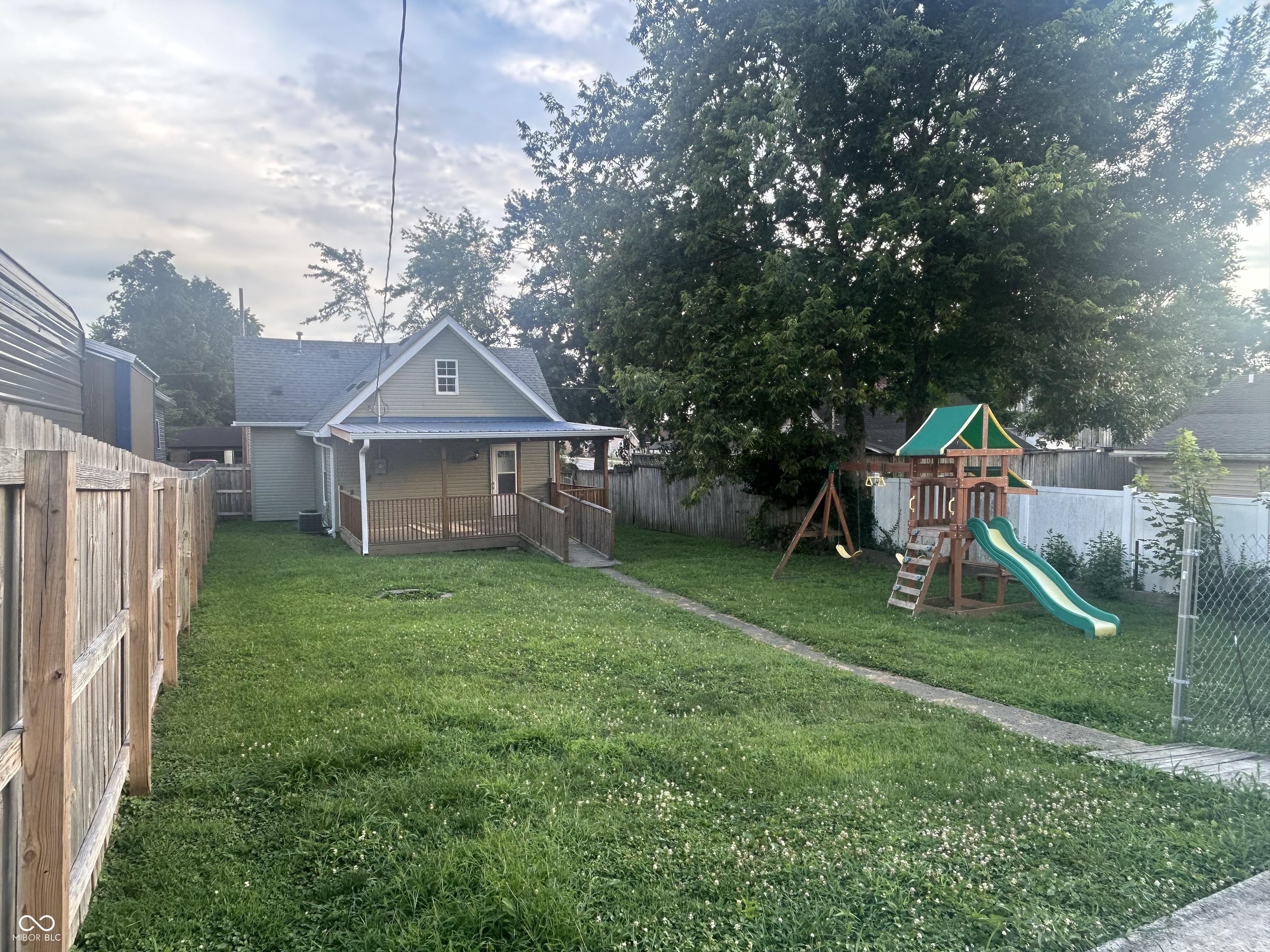 430 E Walnut Street, Martinsville, IN, 46151 photo 5 of 30