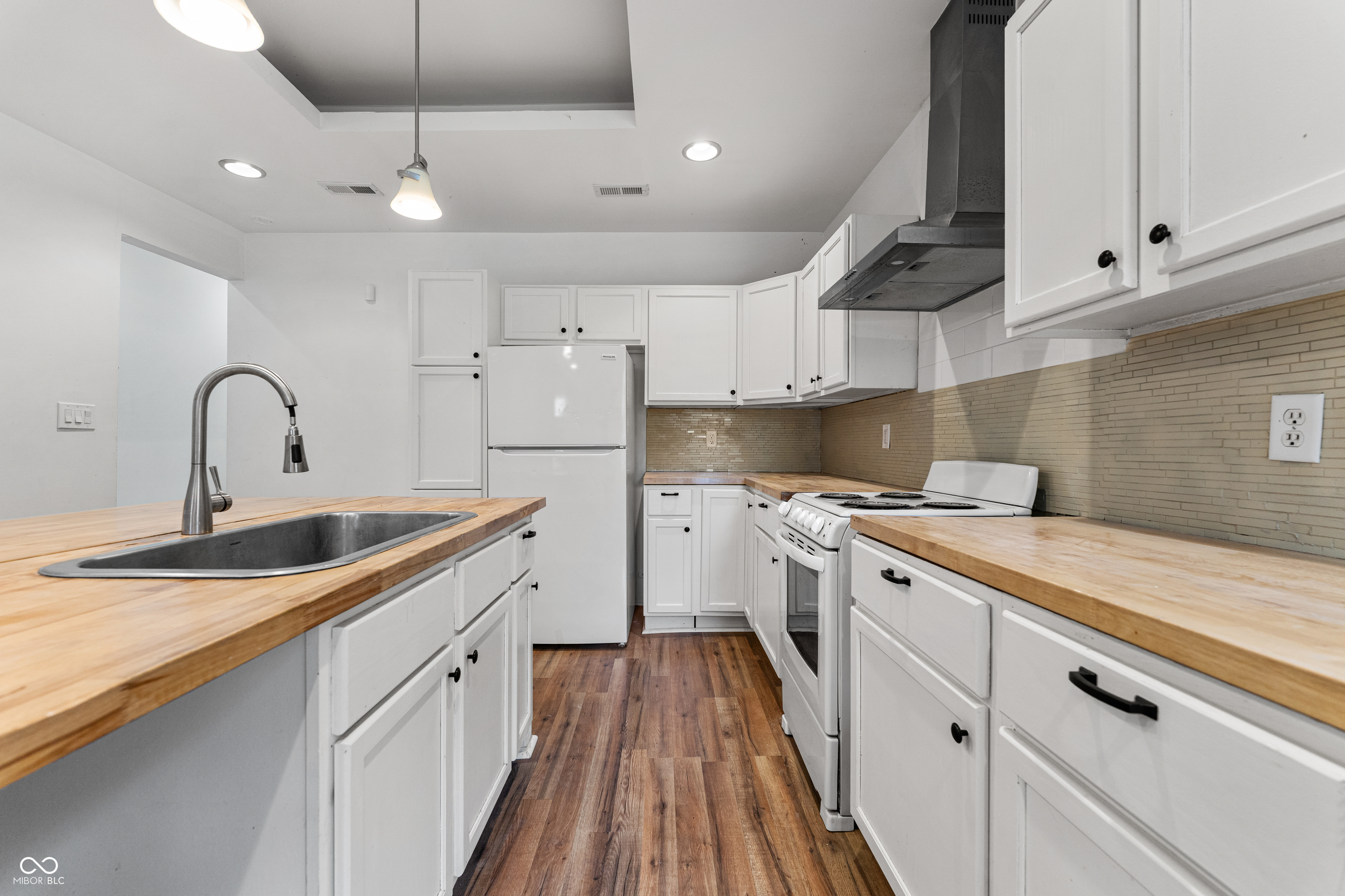 951 N Parker Avenue, Indianapolis, IN, 46201 photo 5 of 19