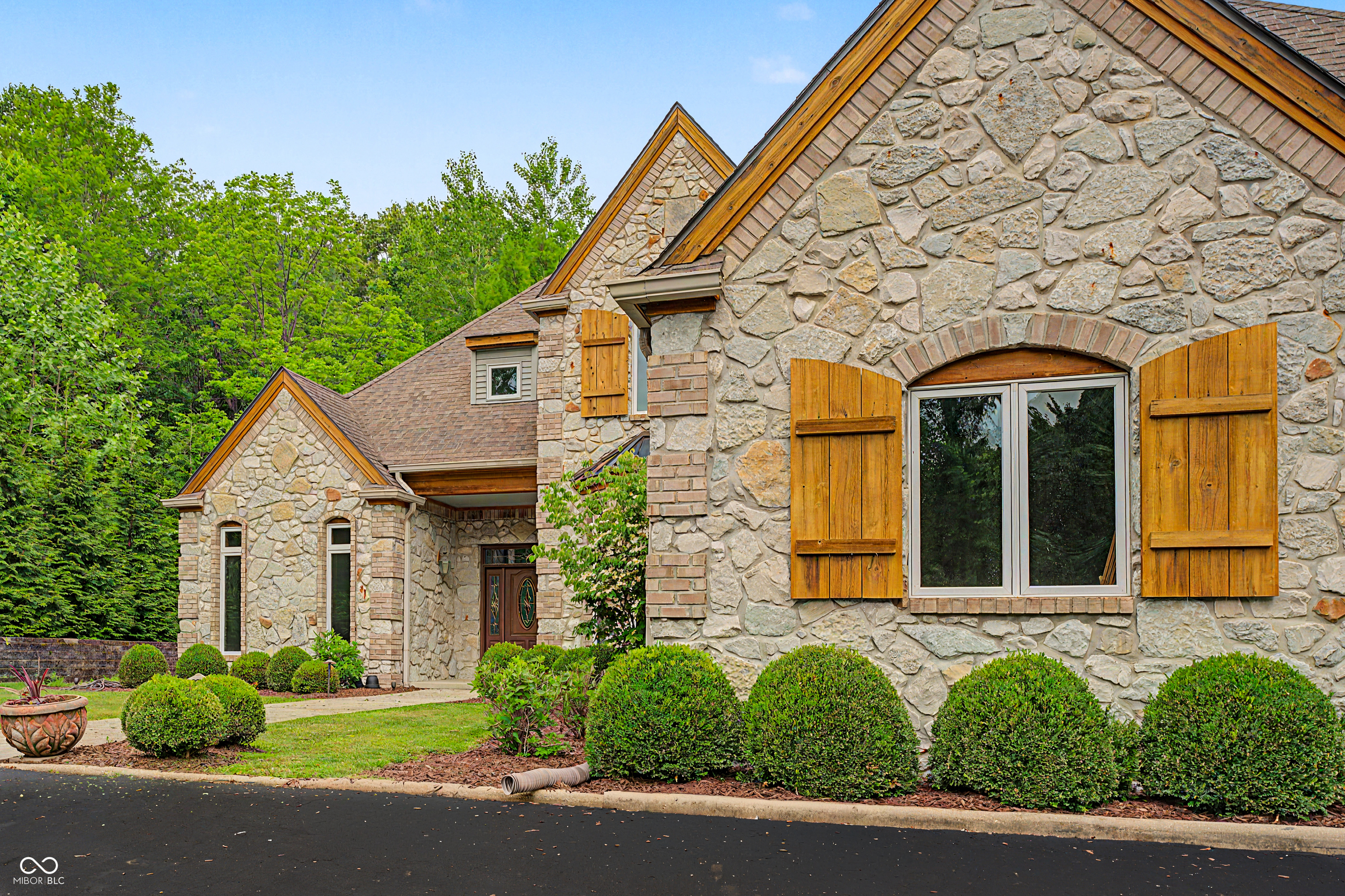 12980 W Mount Healthy Road, Columbus, IN, 47201 photo 5 of 123