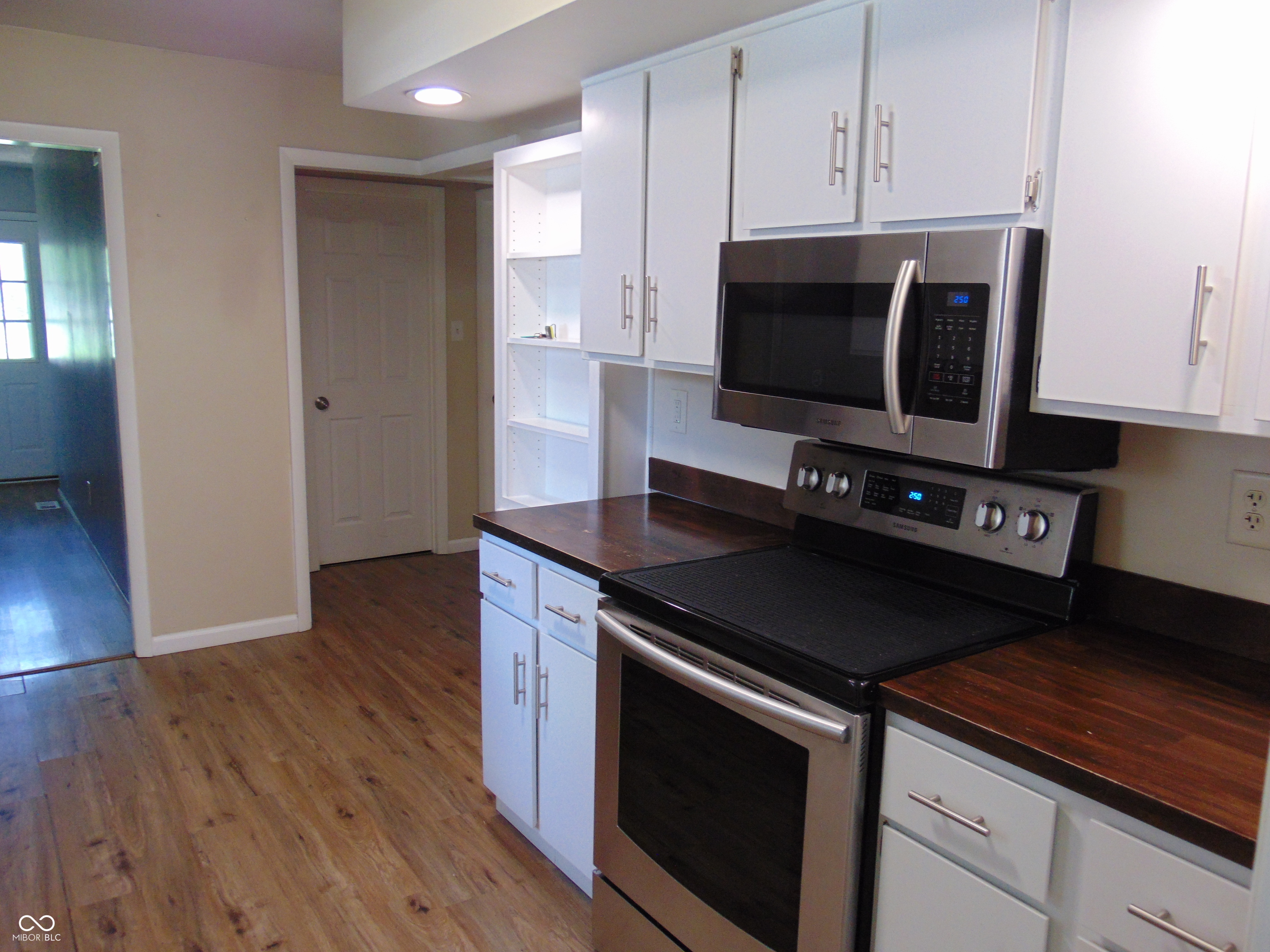 5109 S Edgehill Street, Indianapolis, IN, 46221 photo 5 of 21