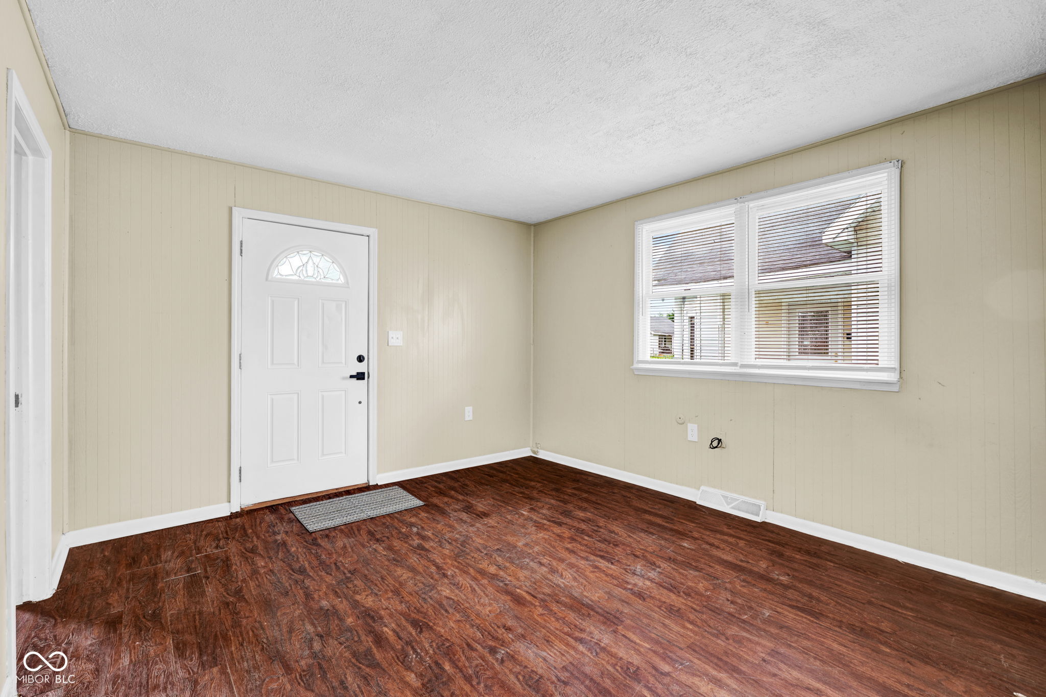 111 Cleveland Street, Columbus, IN, 47201 photo 5 of 18
