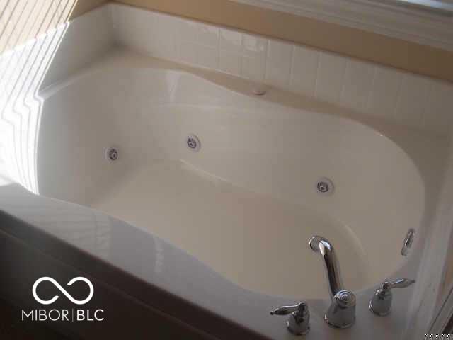 8111 Little Circle Road, Noblesville, IN, 46060 photo 5 of 15