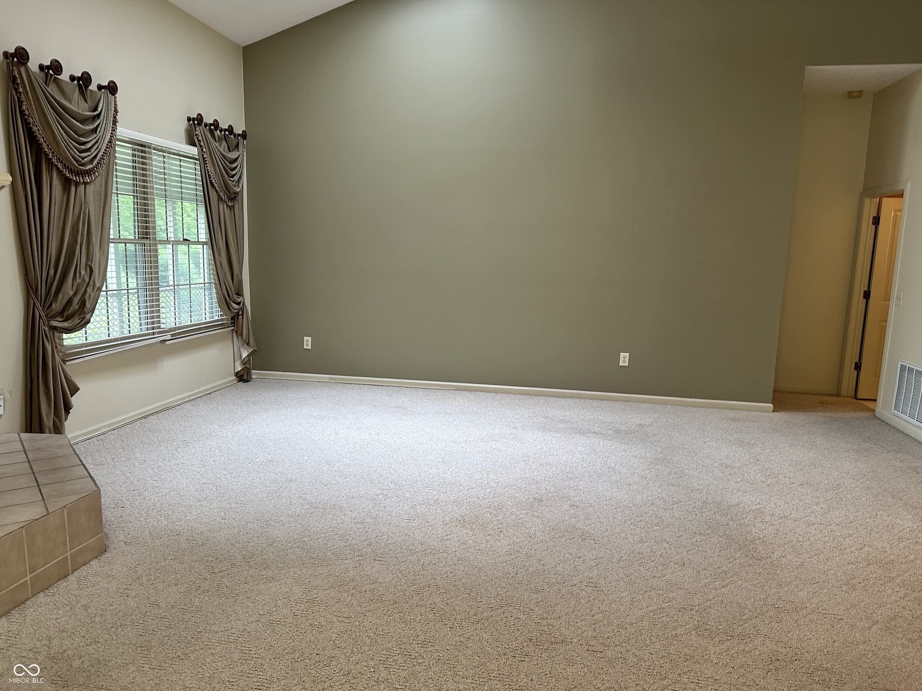 17934 Village Way N, Noblesville, IN, 46062 photo 5 of 48
