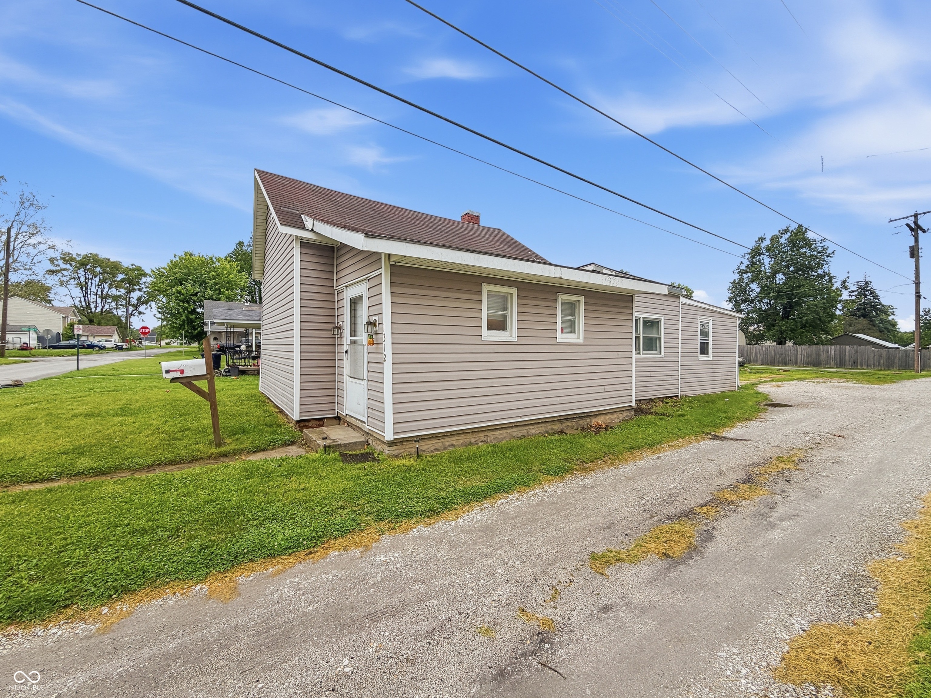 1312 N D Street, Elwood, IN, 46036 photo 5 of 30
