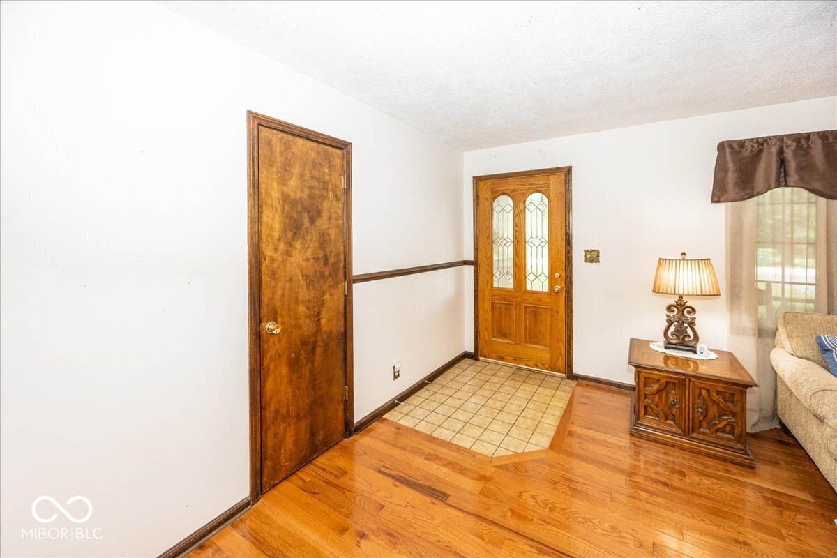 11520 Timberlane Drive, Fishers, IN, 46038 photo 5 of 32