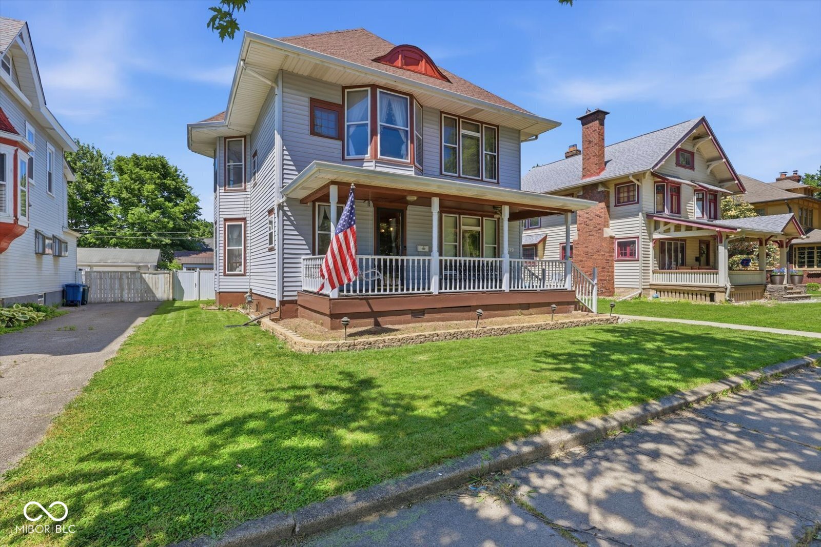 330 W Broadway Street, Shelbyville, IN, 46176 photo 5 of 53