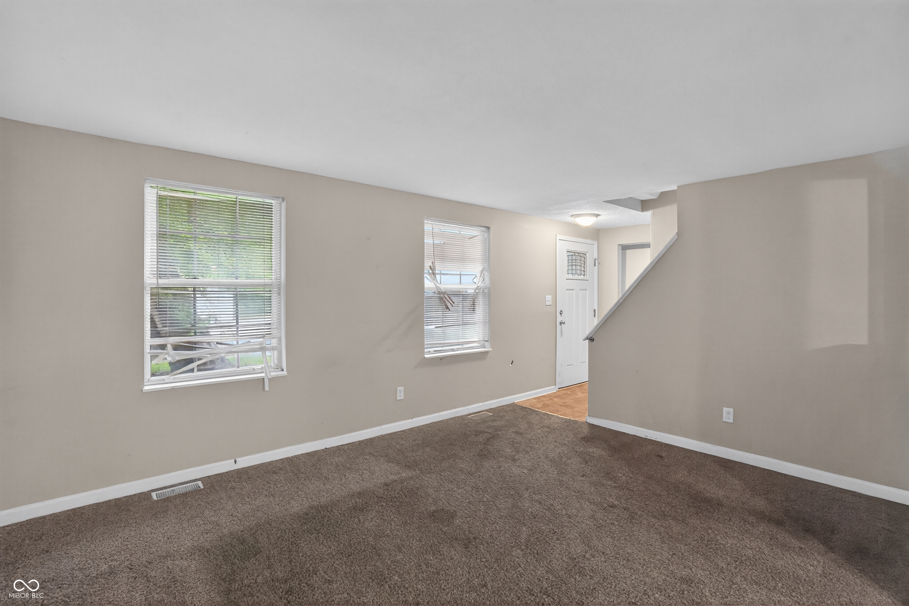 10335 Sheffield Court, Indianapolis, IN, 46229 photo 5 of 20