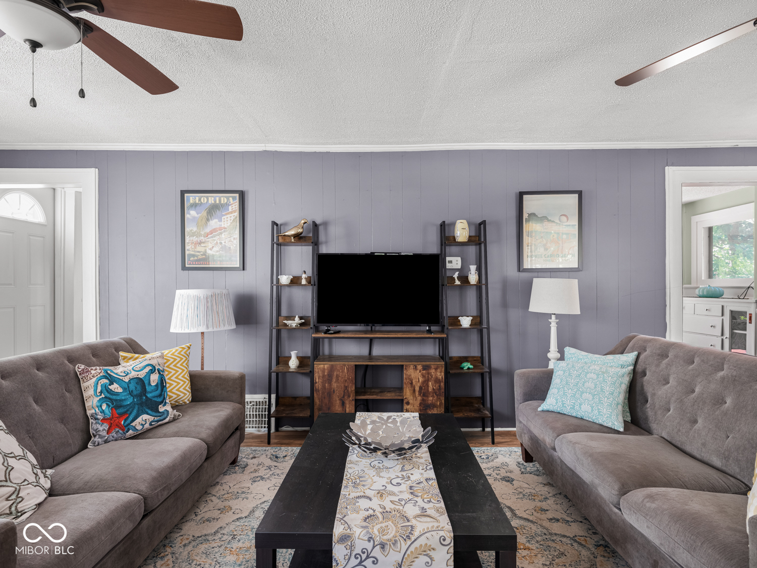 5827 Dewey Avenue, Indianapolis, IN, 46219 photo 5 of 54