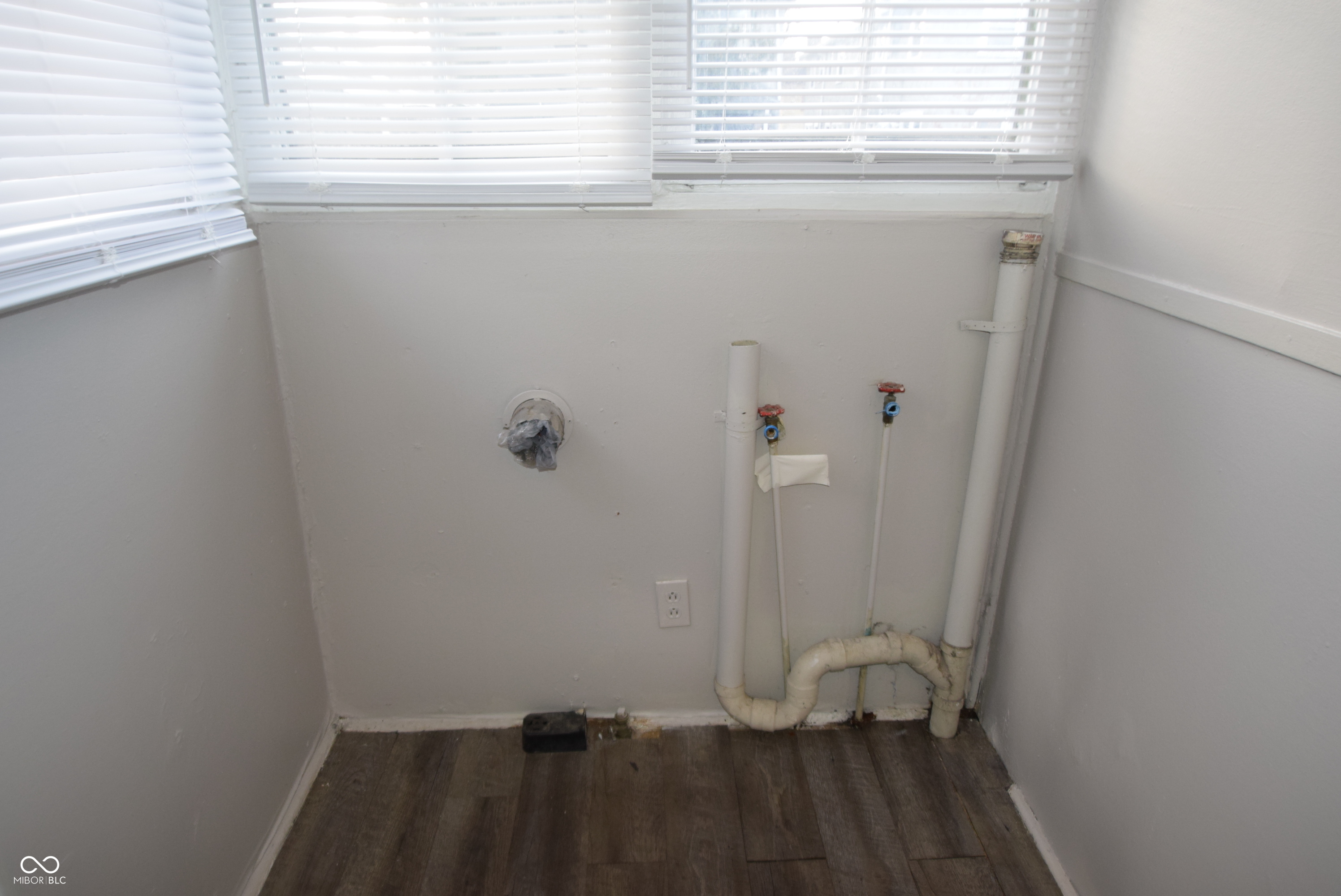 5201 Burgess Avenue, Indianapolis, IN, 46219 photo 5 of 18