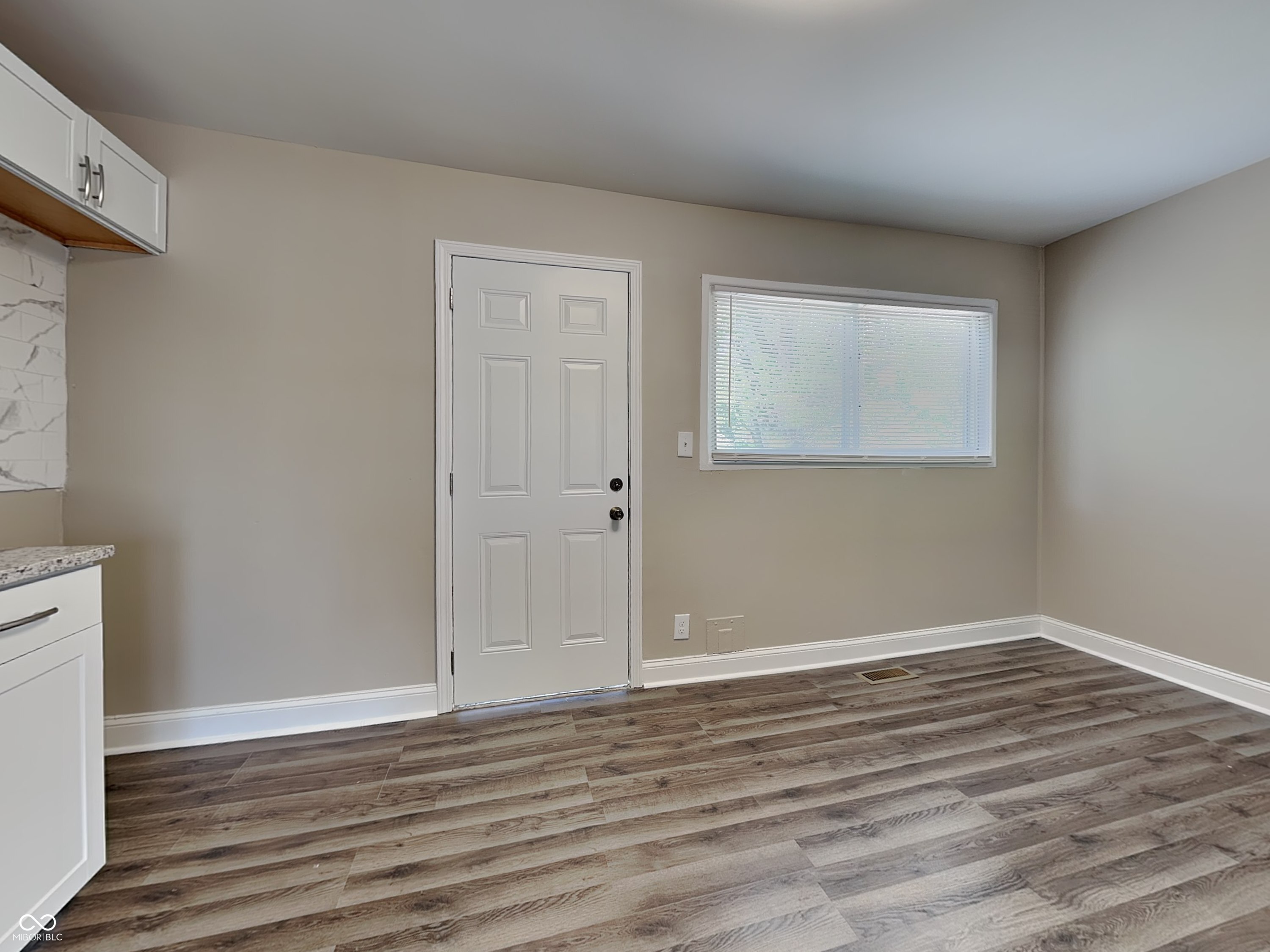 5614 Regency Drive, Indianapolis, IN, 46224 photo 5 of 21