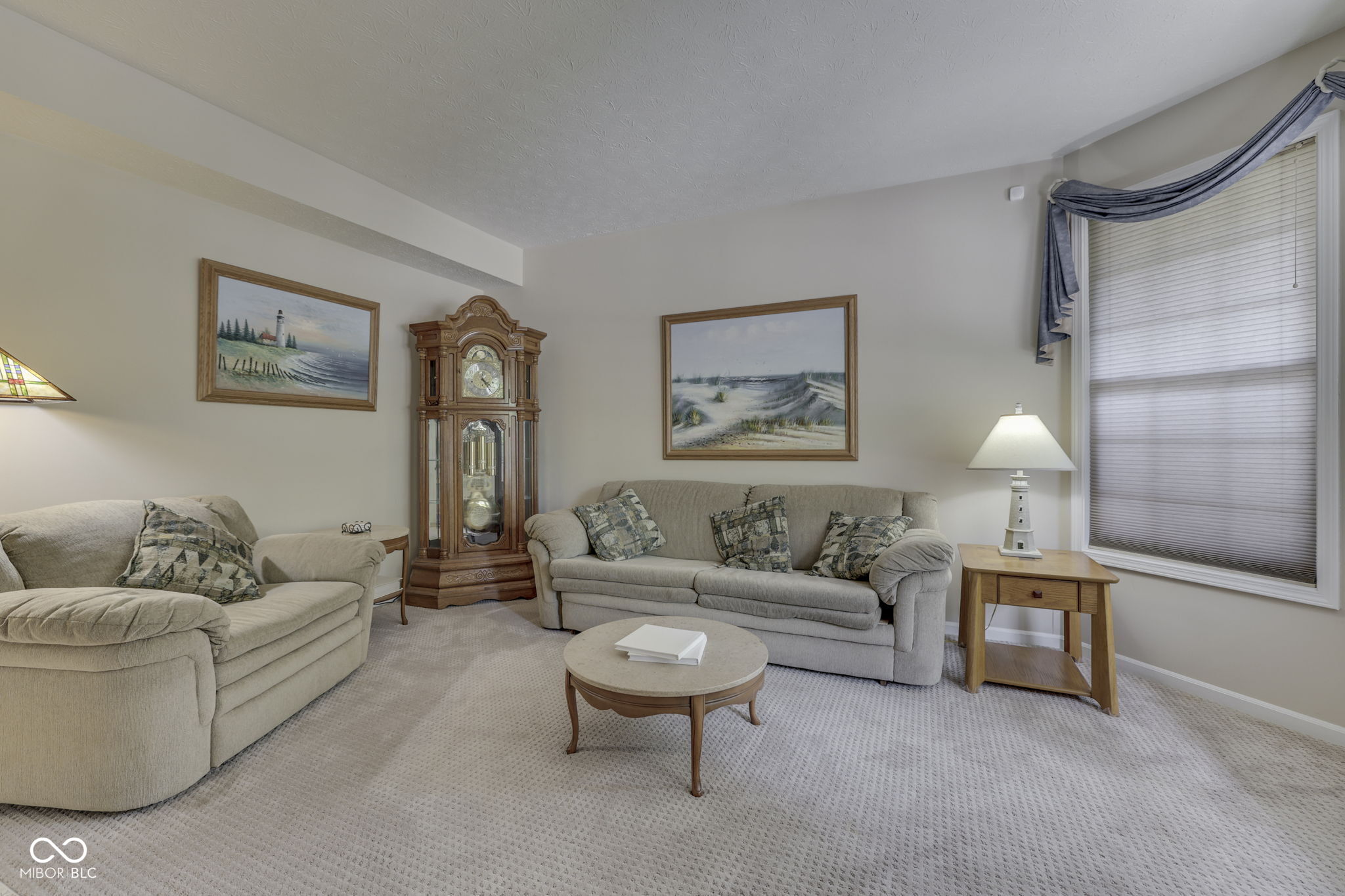 6814 Treyburn Circle, Indianapolis, IN, 46237 photo 5 of 63