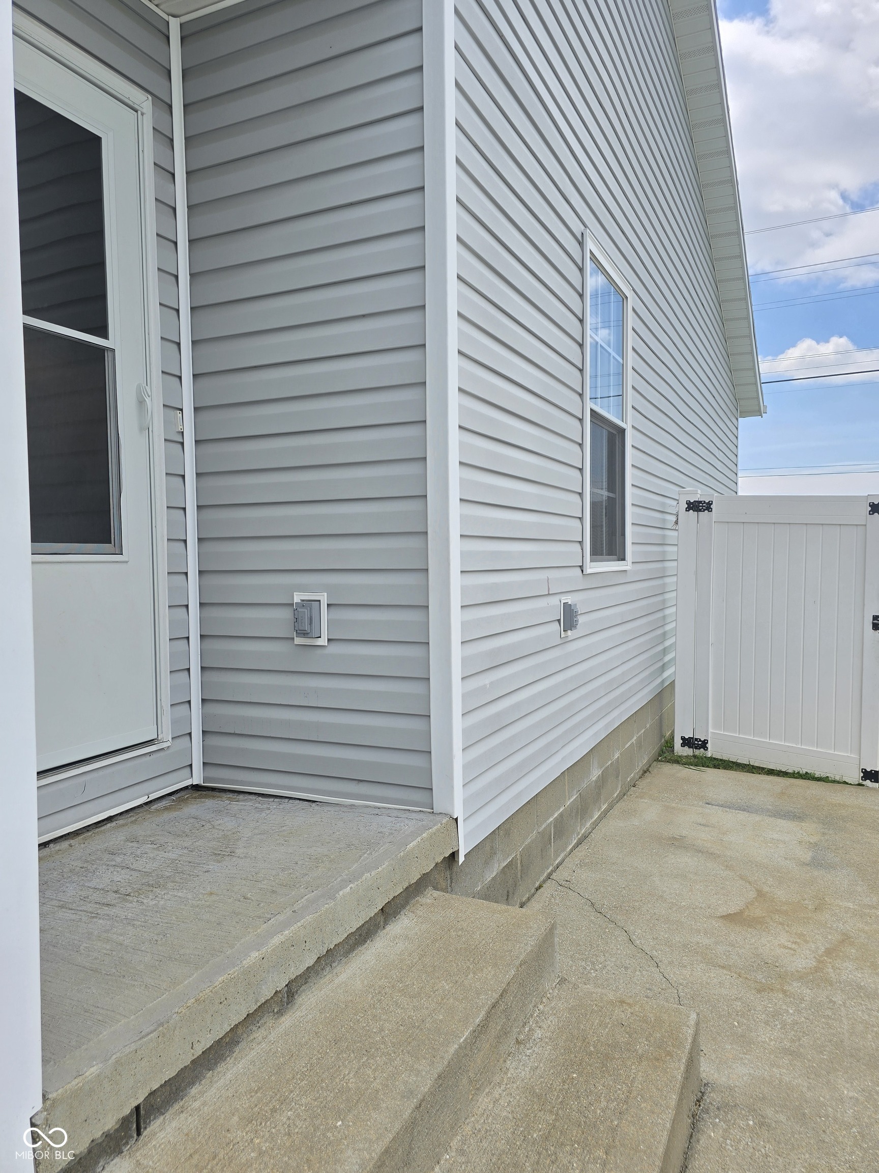 1677 W Kole Drive, Greensburg, IN, 47240 photo 5 of 27