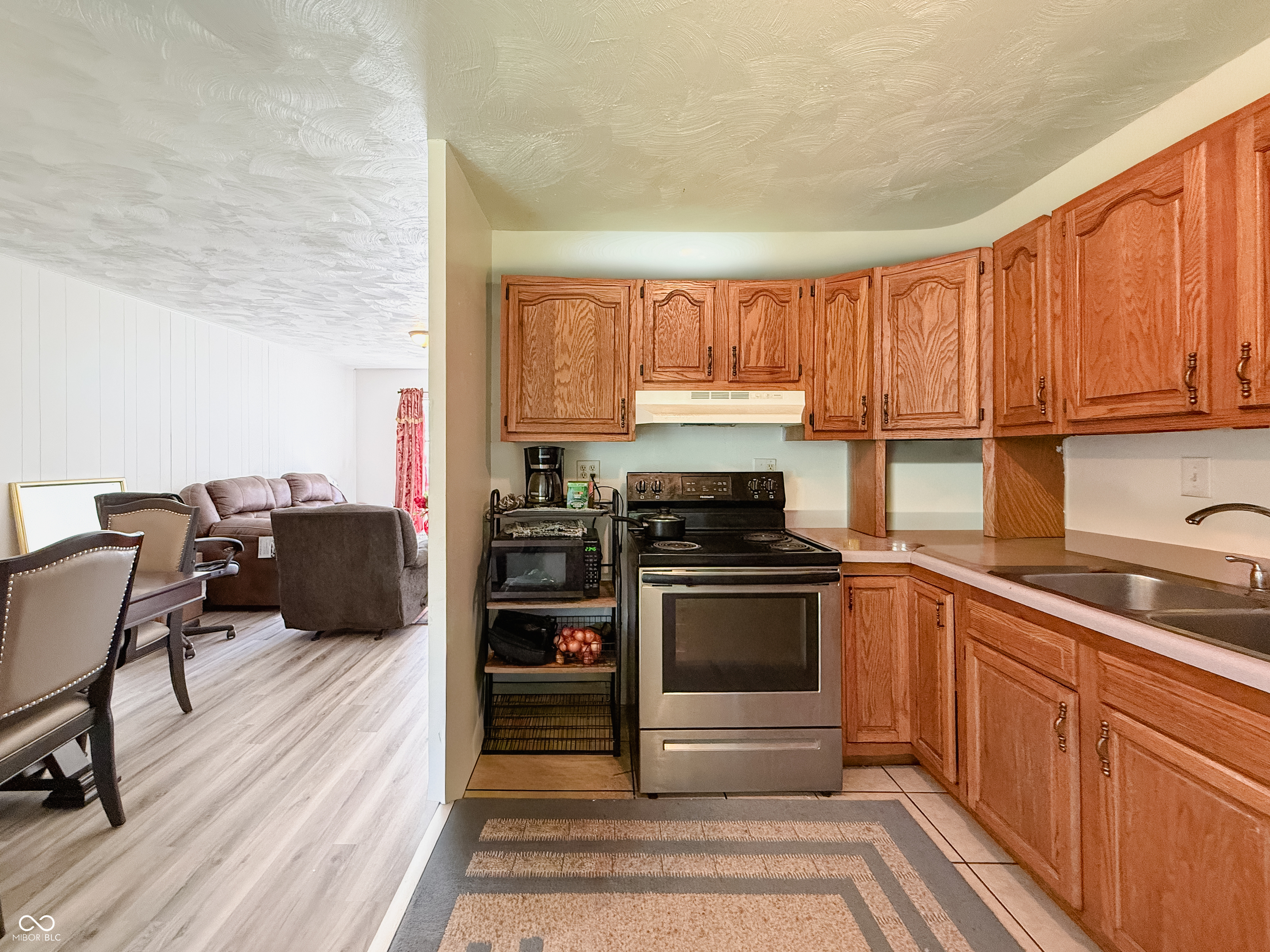 4107 Eisenhower Drive, Indianapolis, IN, 46254 photo 5 of 21
