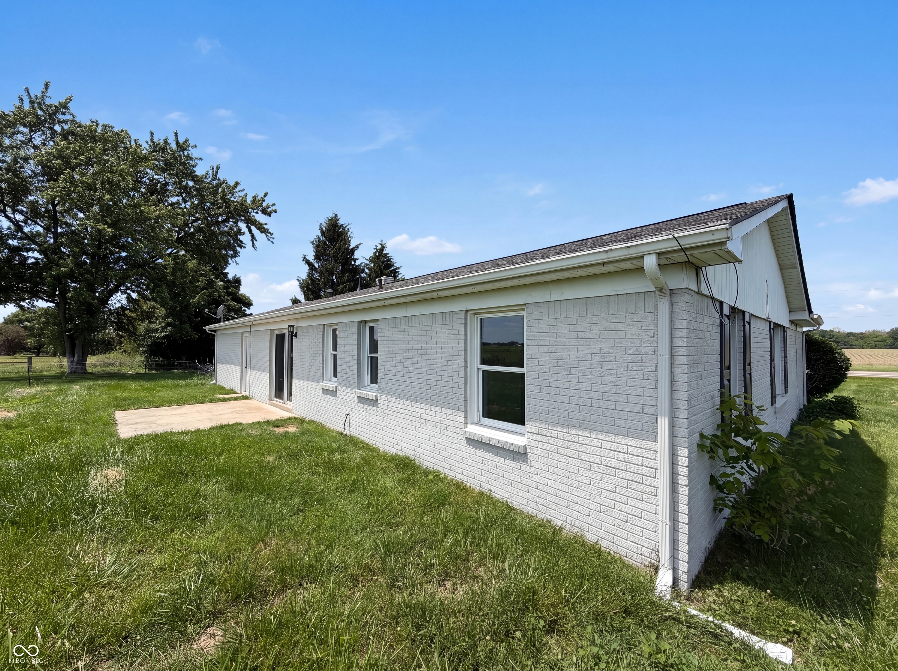 1677 E State Road 234, Fortville, IN, 46040 photo 5 of 17