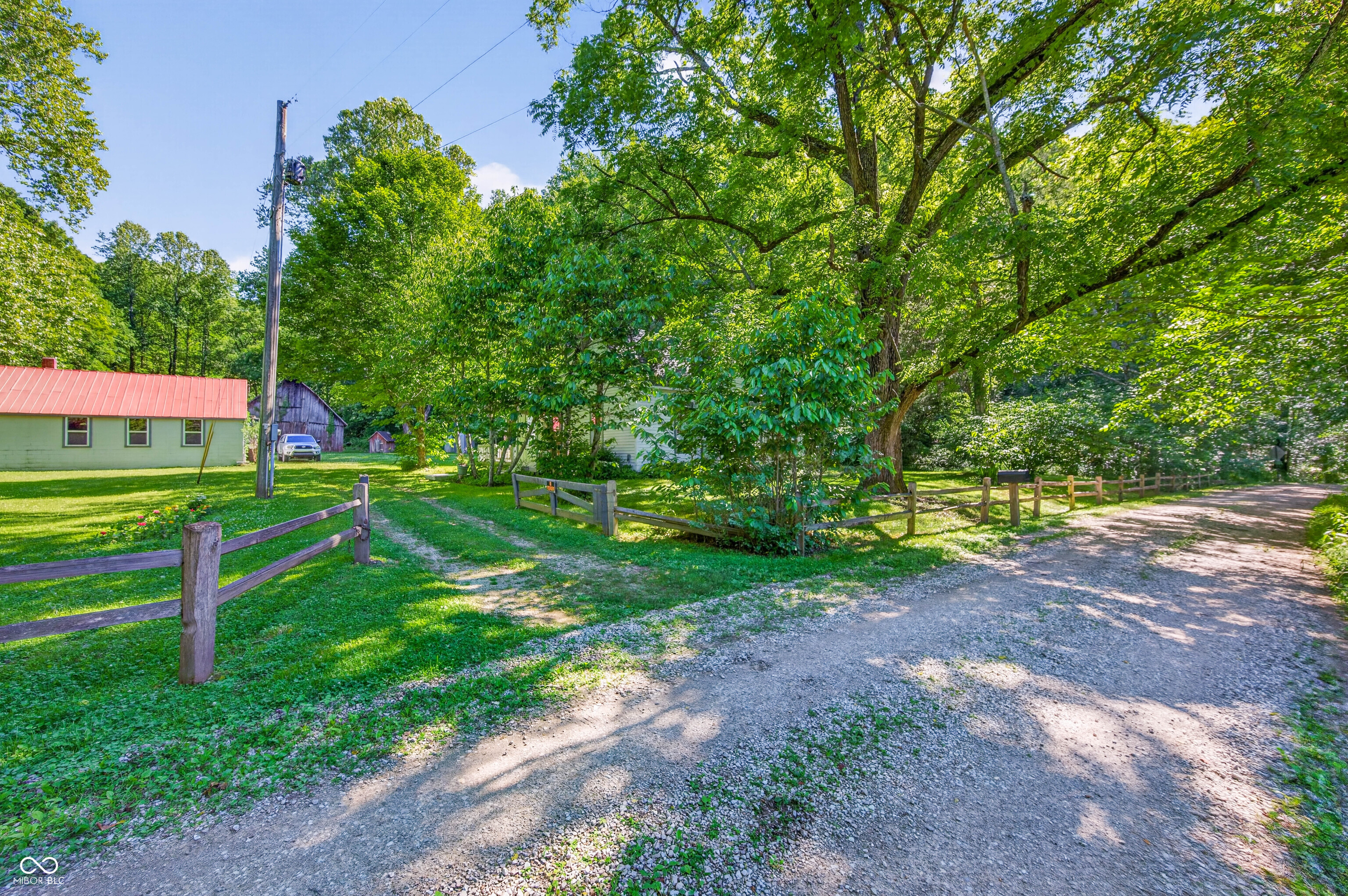 1021 Combs Road, Nashville, IN, 47448 photo 5 of 120