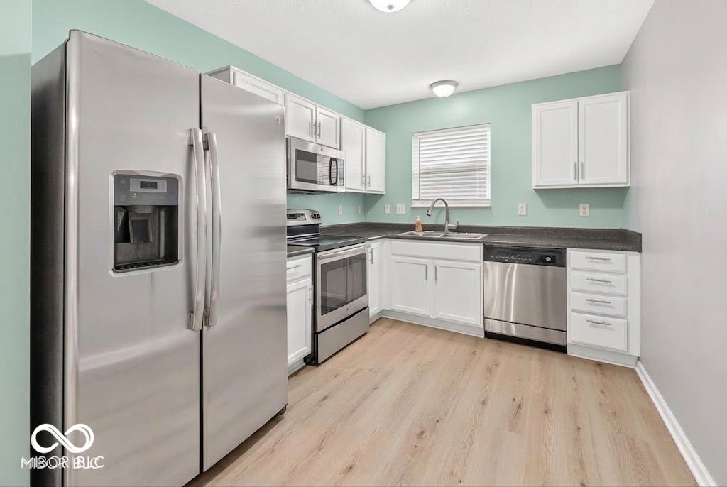 910 Stonehurst Drive, Franklin, IN, 46131 photo 5 of 33