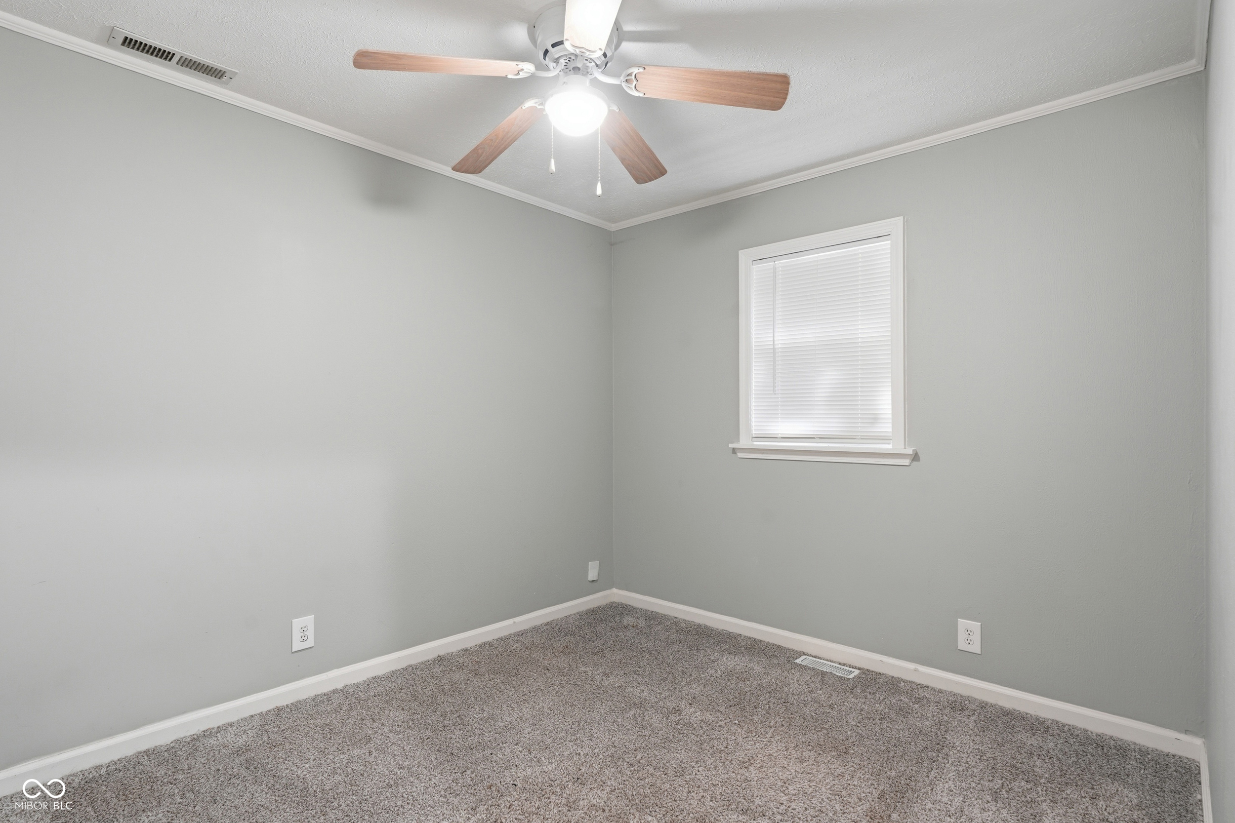 5336 Fletcher Avenue, Indianapolis, IN, 46219 photo 5 of 12