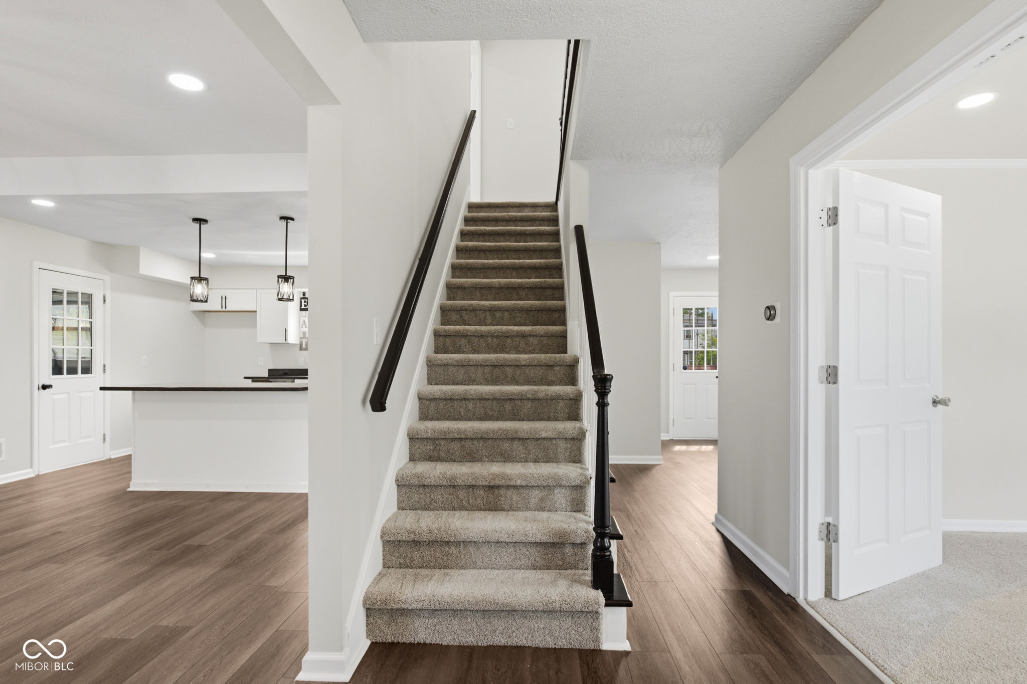 5369 Wiley Avenue, Indianapolis, IN, 46226 photo 5 of 38