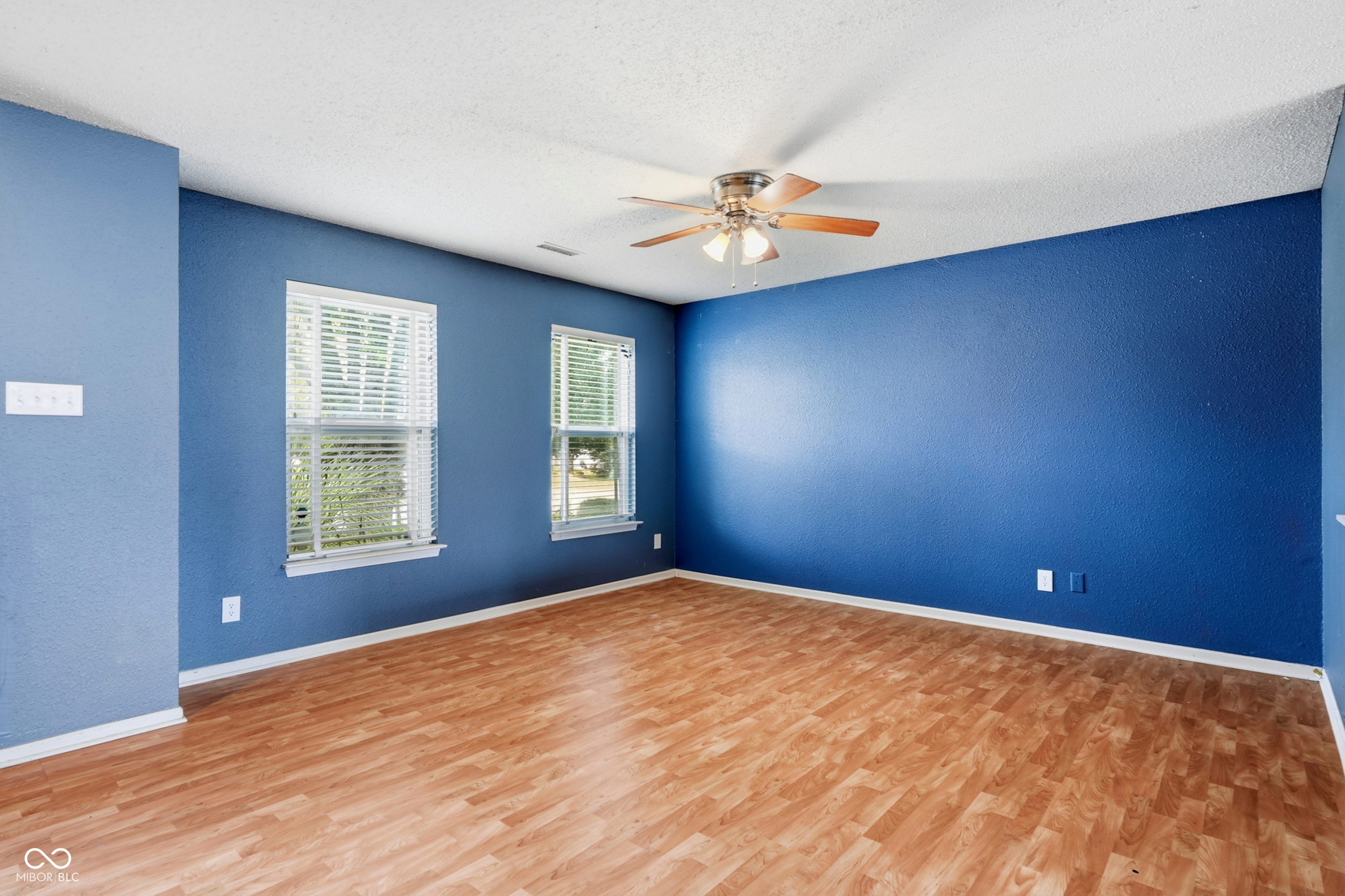6345 Graybrook Circle, Indianapolis, IN, 46237 photo 5 of 42