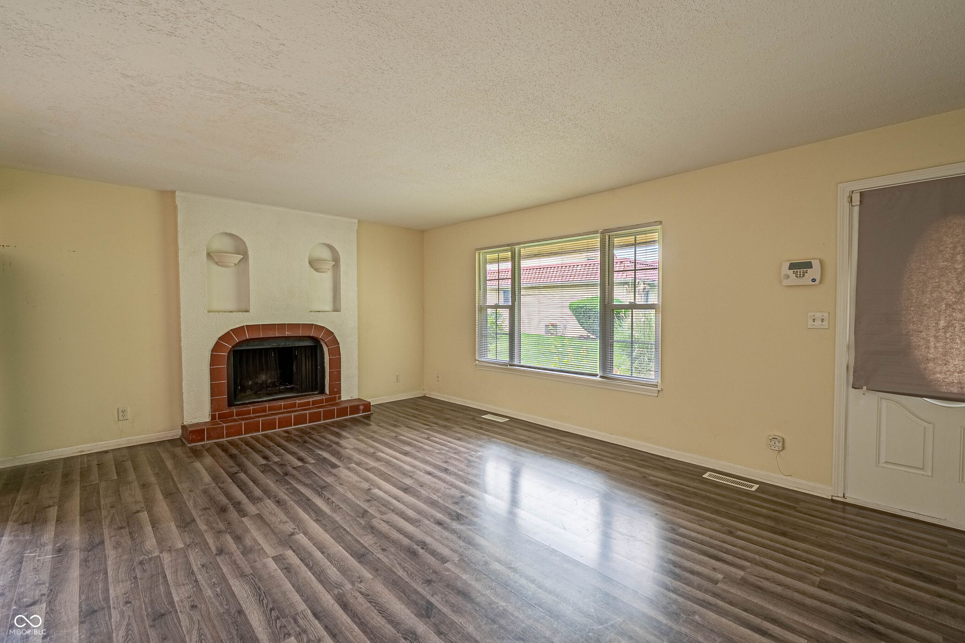8345 Paso Del Norte Court, Indianapolis, IN, 46227 photo 5 of 24