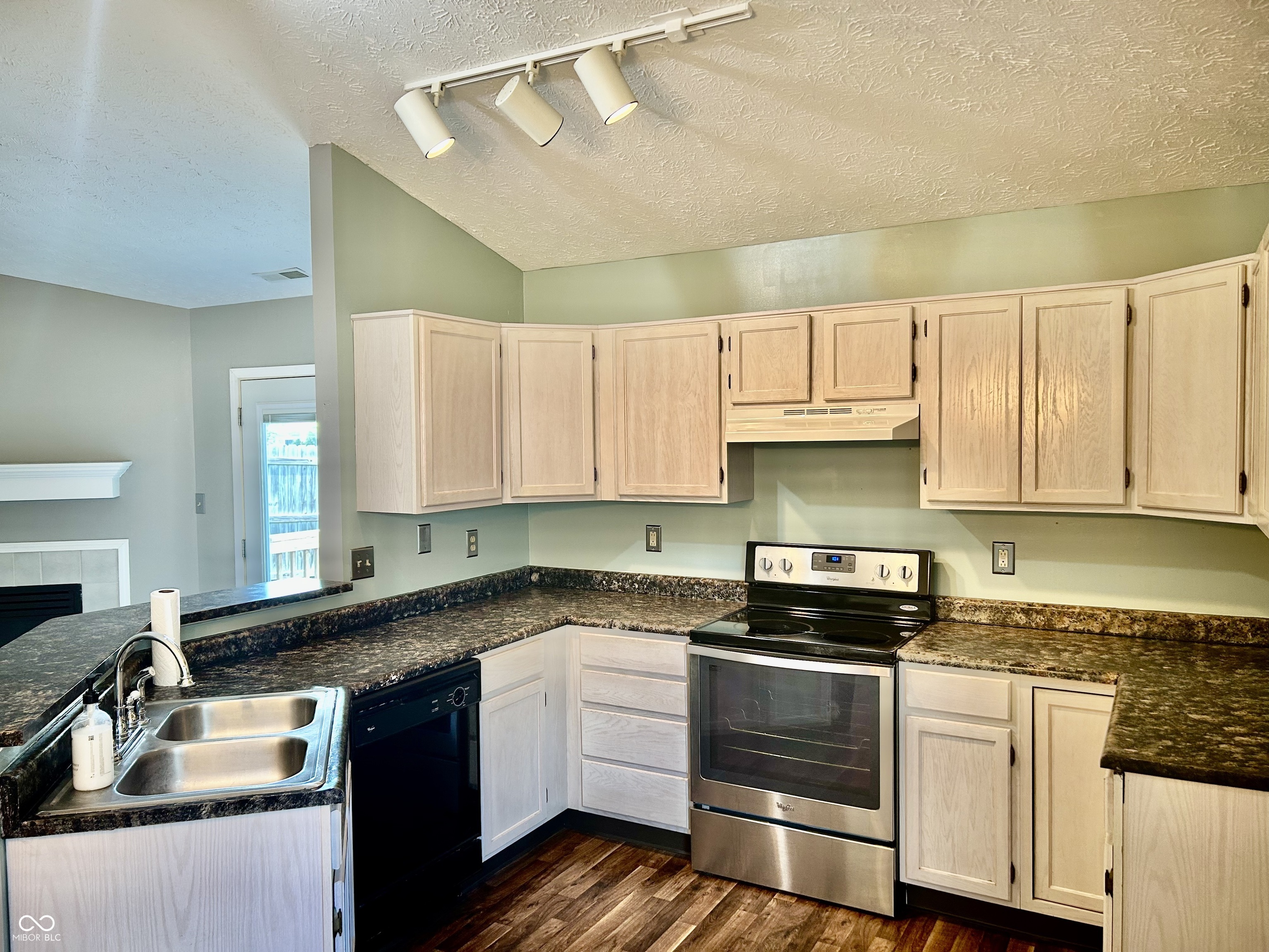 1004 Wild Ivy Trail, Franklin, IN, 46131 photo 5 of 24