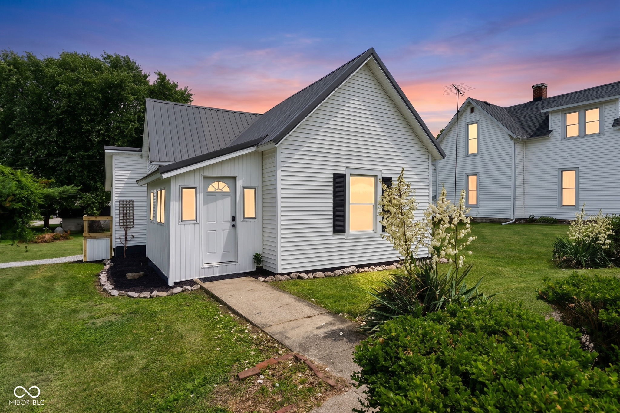 305 S Madison Street, Darlington, IN, 47940 photo 5 of 33