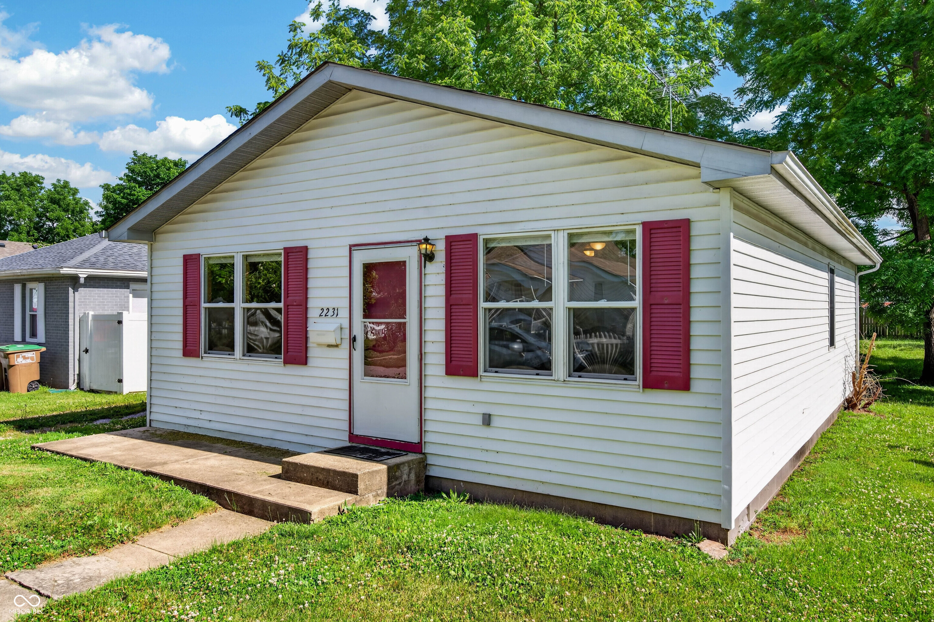 2231 Mapleton Court, Columbus, IN, 47201 photo 5 of 35