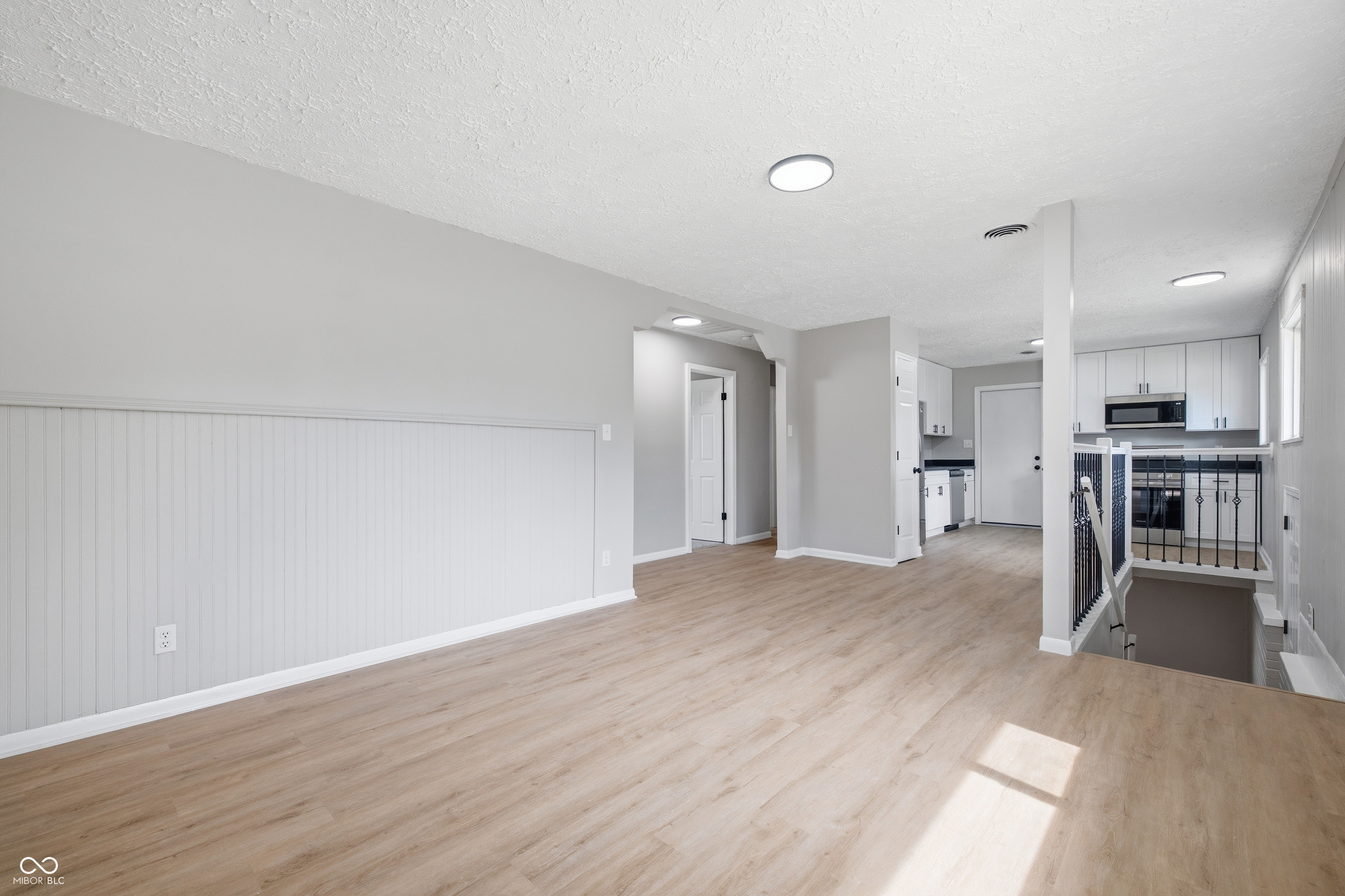 2442 Morning Star Drive, Indianapolis, IN, 46229 photo 5 of 42