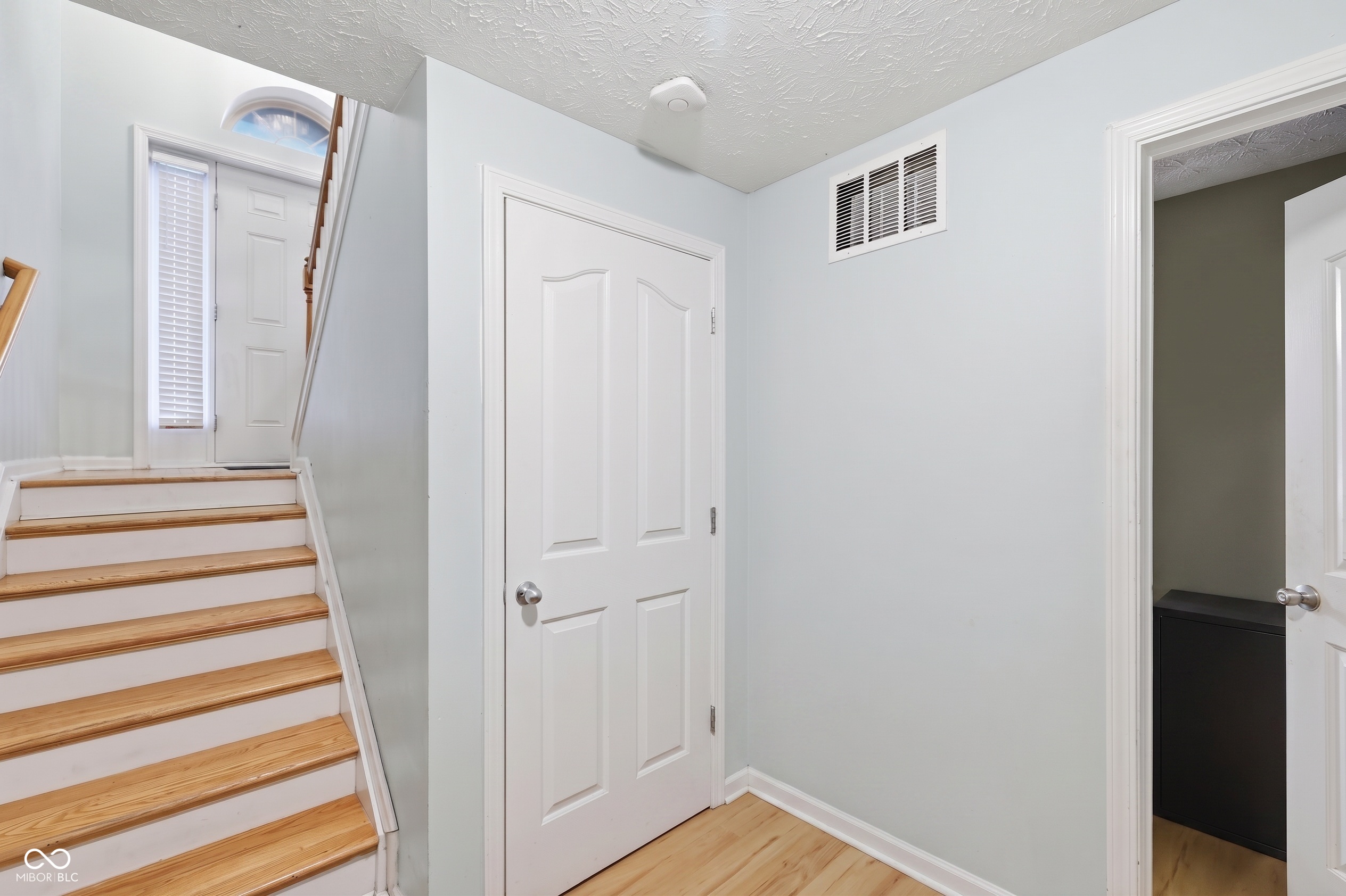 8348 Codesa Way, Indianapolis, IN, 46278 photo 5 of 33