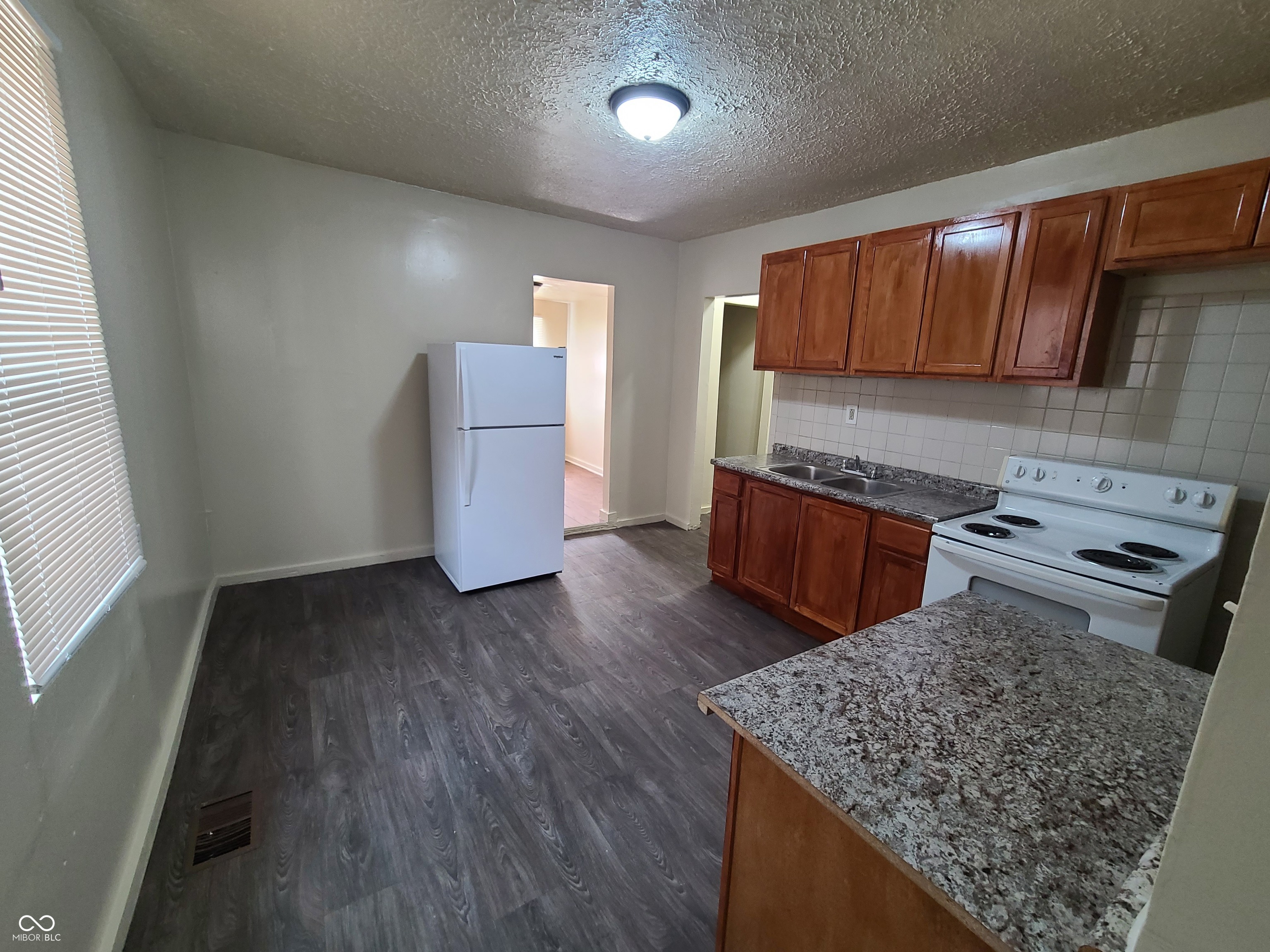 945 W Roache Street, Indianapolis, IN, 46208 photo 5 of 22