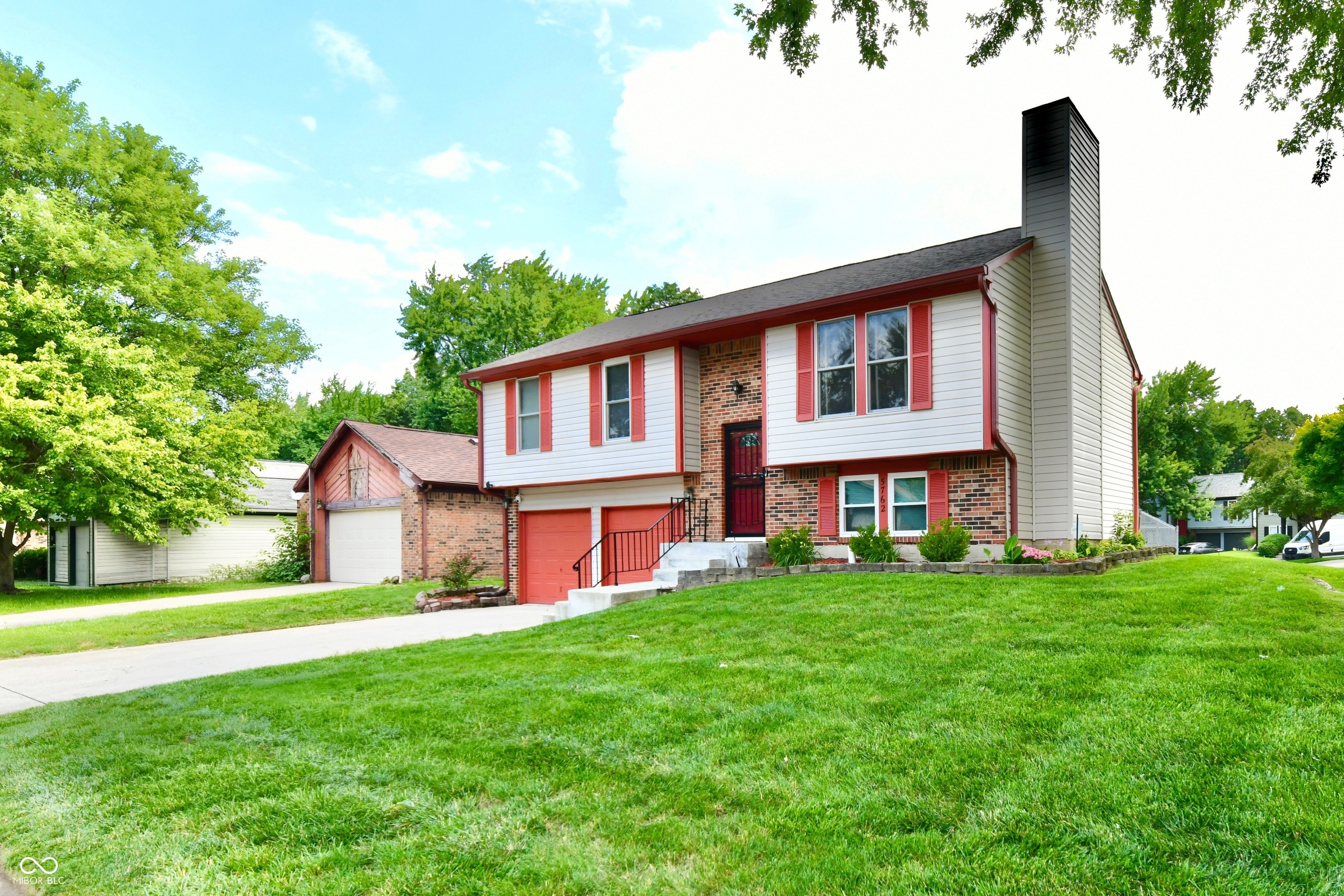 5762 Pilgrim Drive, Indianapolis, IN, 46254 photo 5 of 41