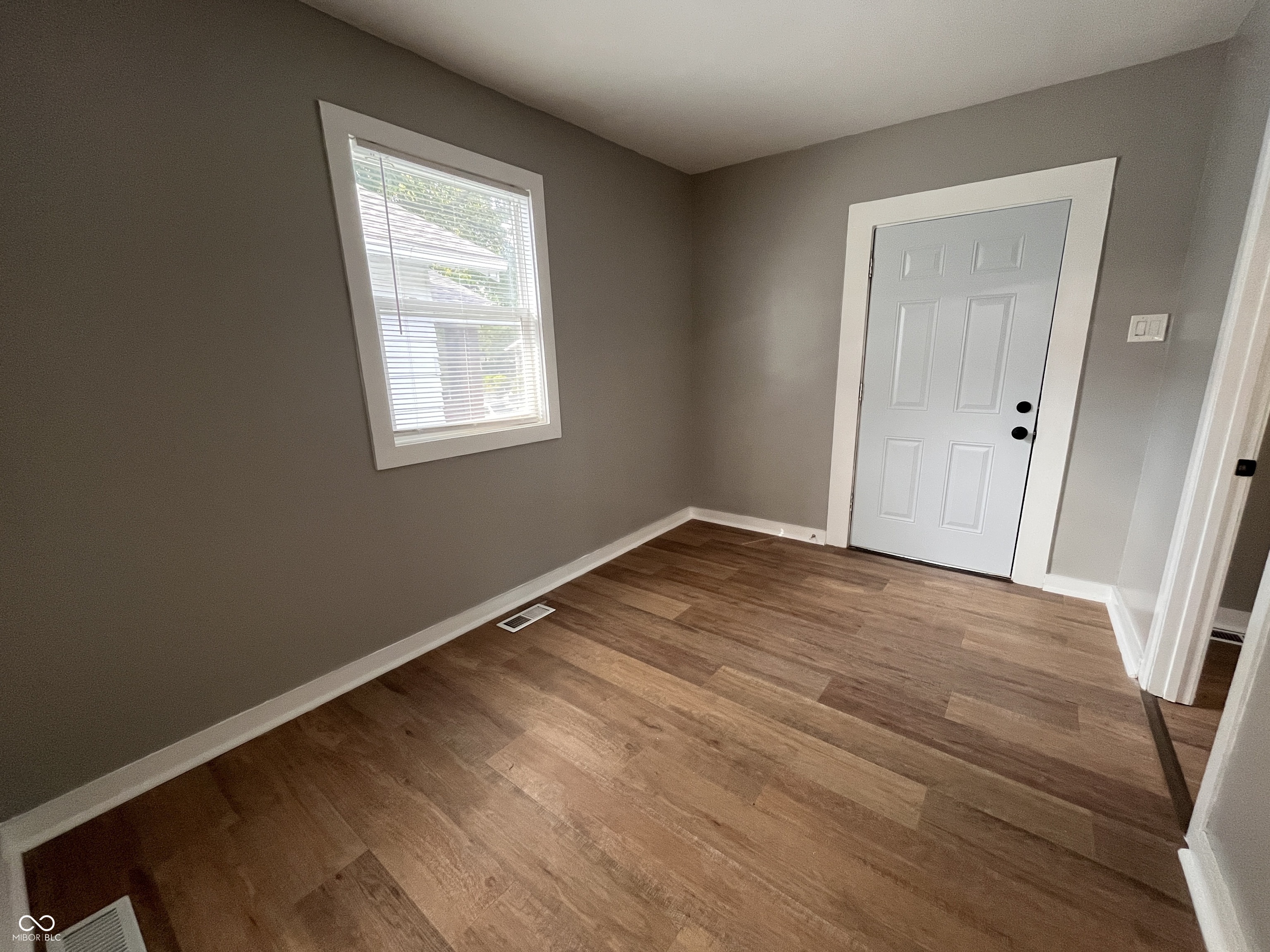 1927 N Dearborn Street, Indianapolis, IN, 46218 photo 5 of 39