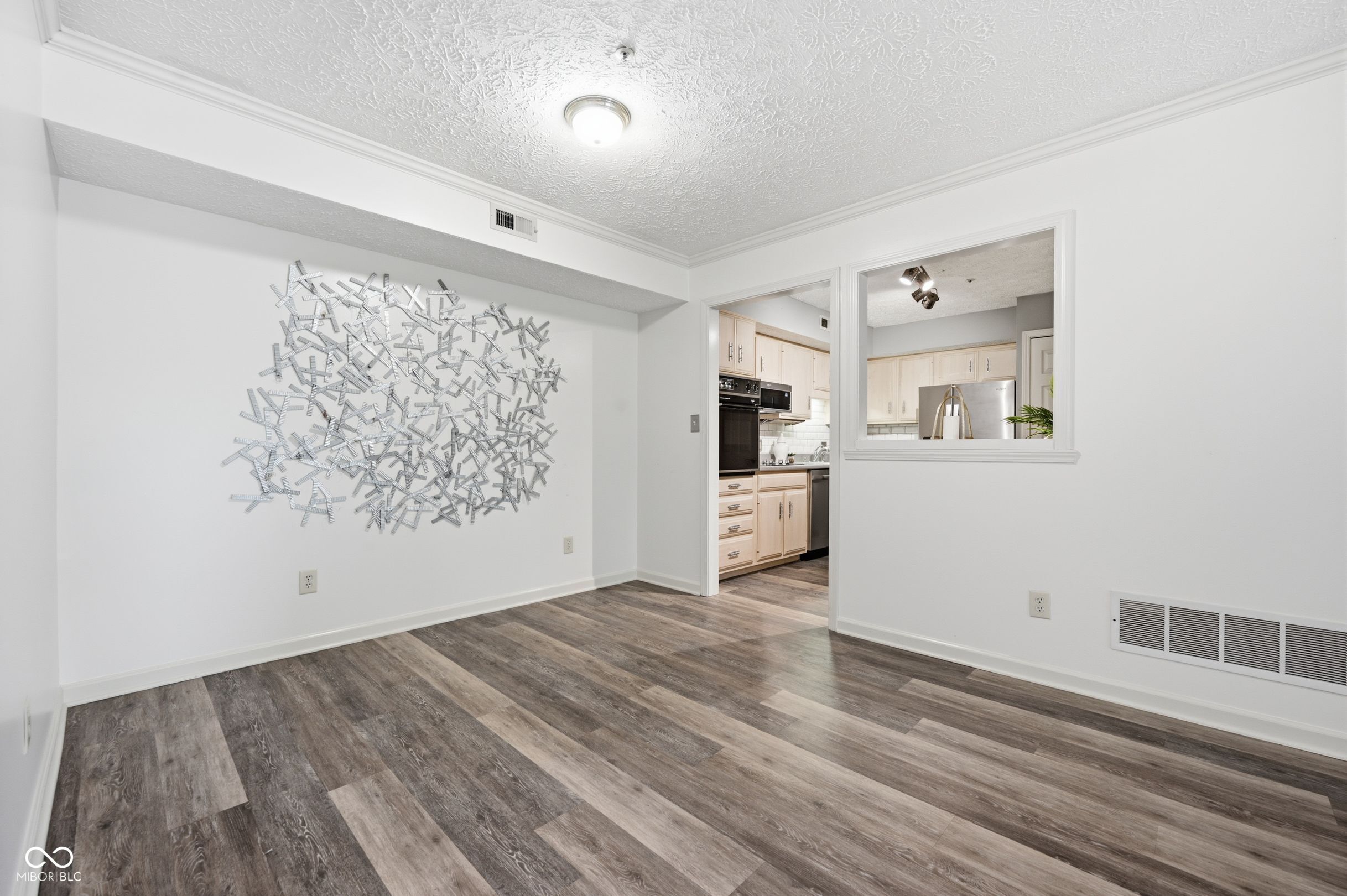 7601 Newport Bay Drive #110, Indianapolis, IN, 46240 photo 5 of 33