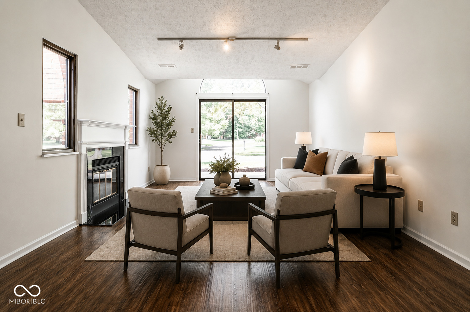 9223 Golden Oaks E, Indianapolis, IN, 46260 photo 5 of 30