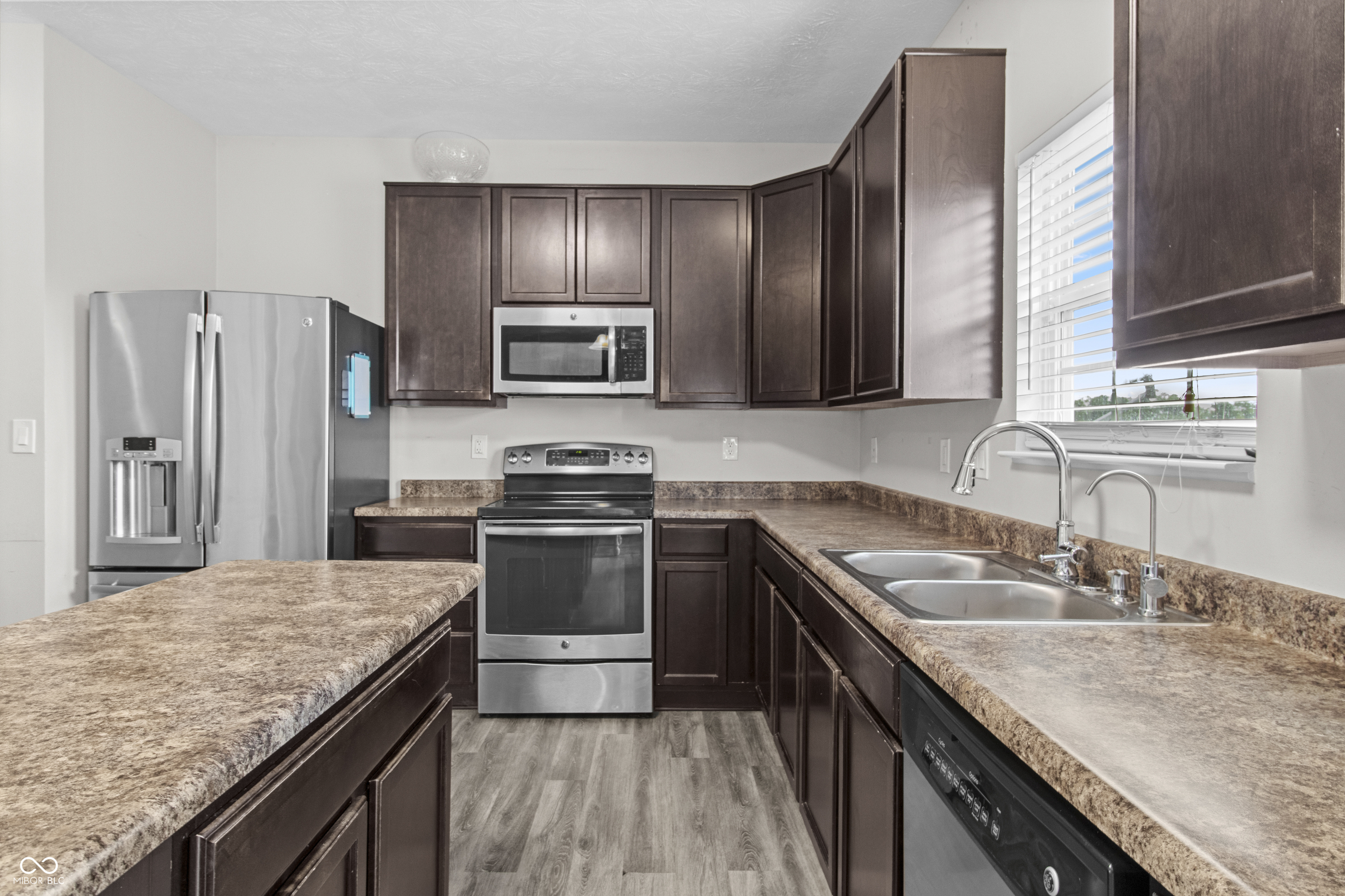 11851 Fawn Crest, Indianapolis, IN, 46235 photo 5 of 35