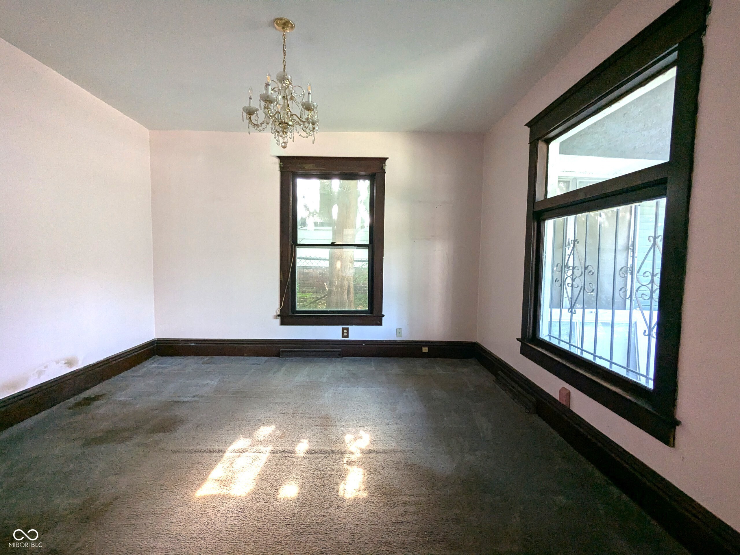 2402 E 16th Street, Indianapolis, IN, 46201 photo 5 of 22