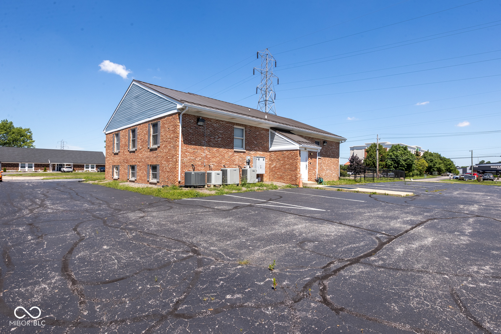 4521 Independence Square, Indianapolis, IN, 46203 photo 5 of 75